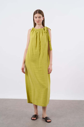 Kadın Omuzdan Bağlamalı Elbise