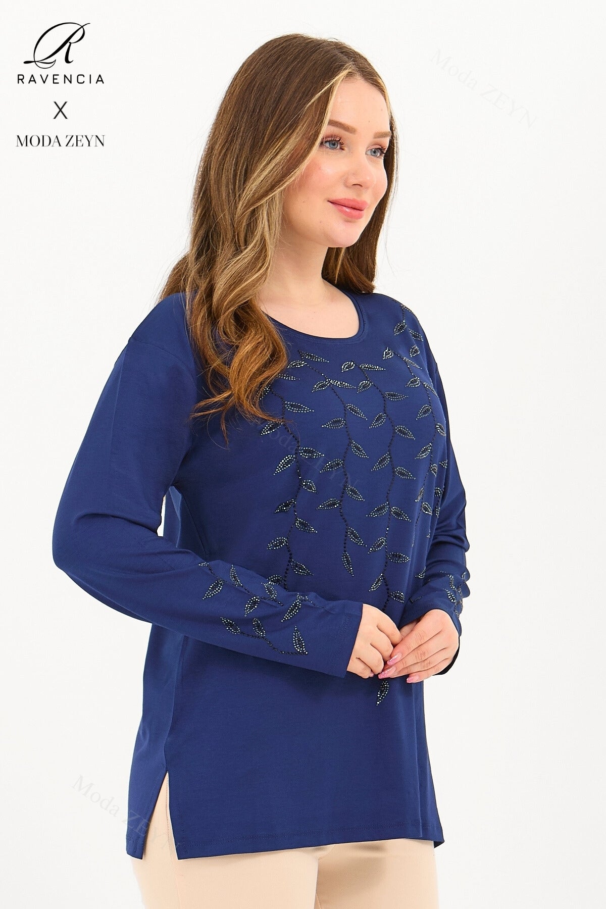Kadın Orta Yaş Ve Üzeri Viskon Yaprak Desen Taşlı İşlemeli Likralı Lacivert Anne Penye Bluz
