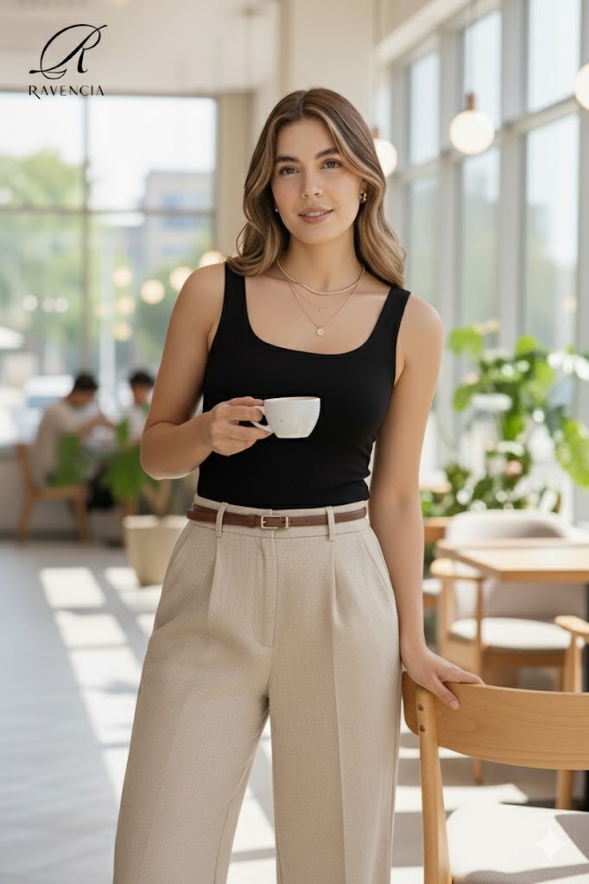 Kadın Premium Kalite Kalın Askılı Havuz Yaka Bluz