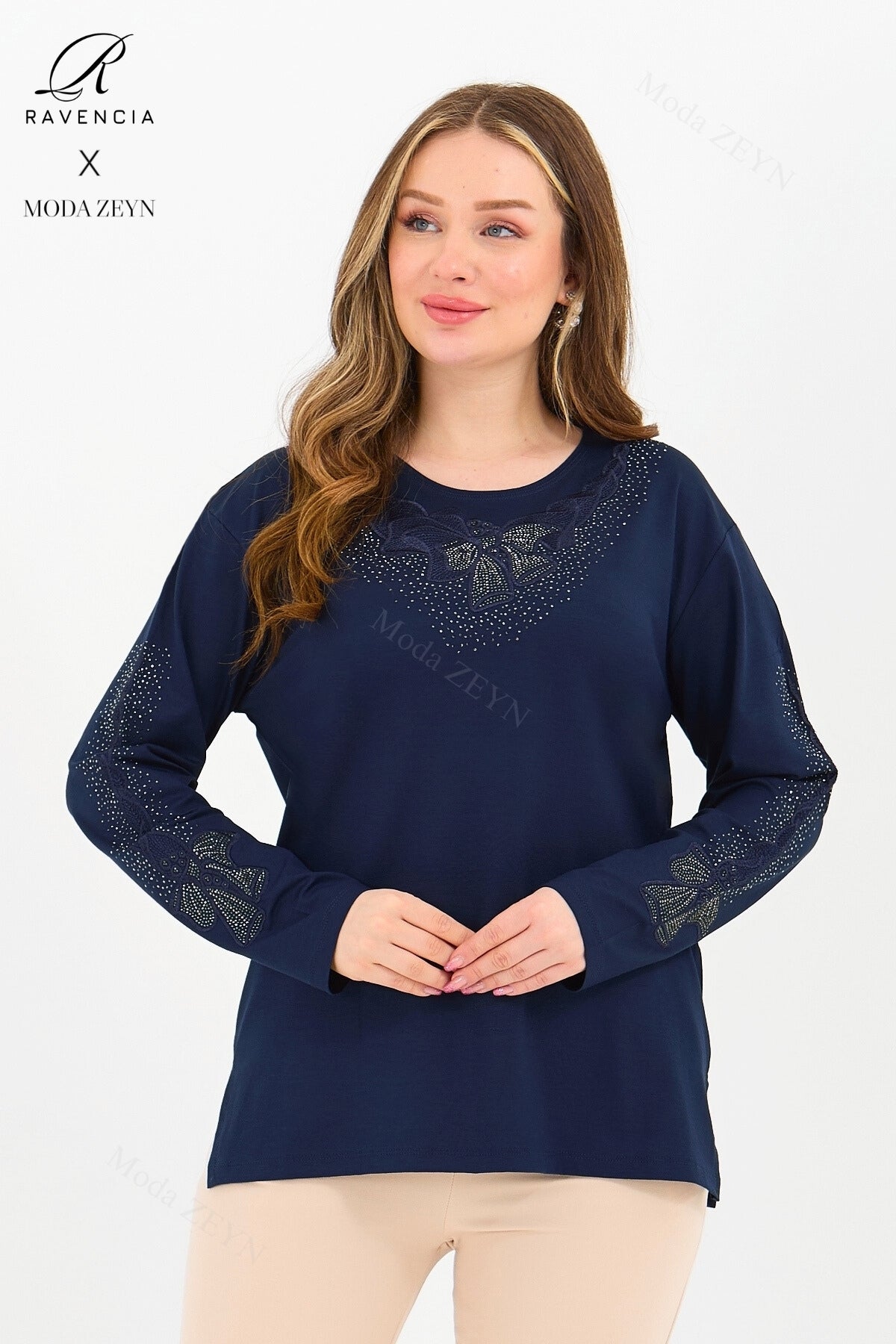 Kadın Orta Yaş Ve Üzeri Viskon Fiyonk Desen Taşlı Işlemeli Likralı Anne Penye Bluz