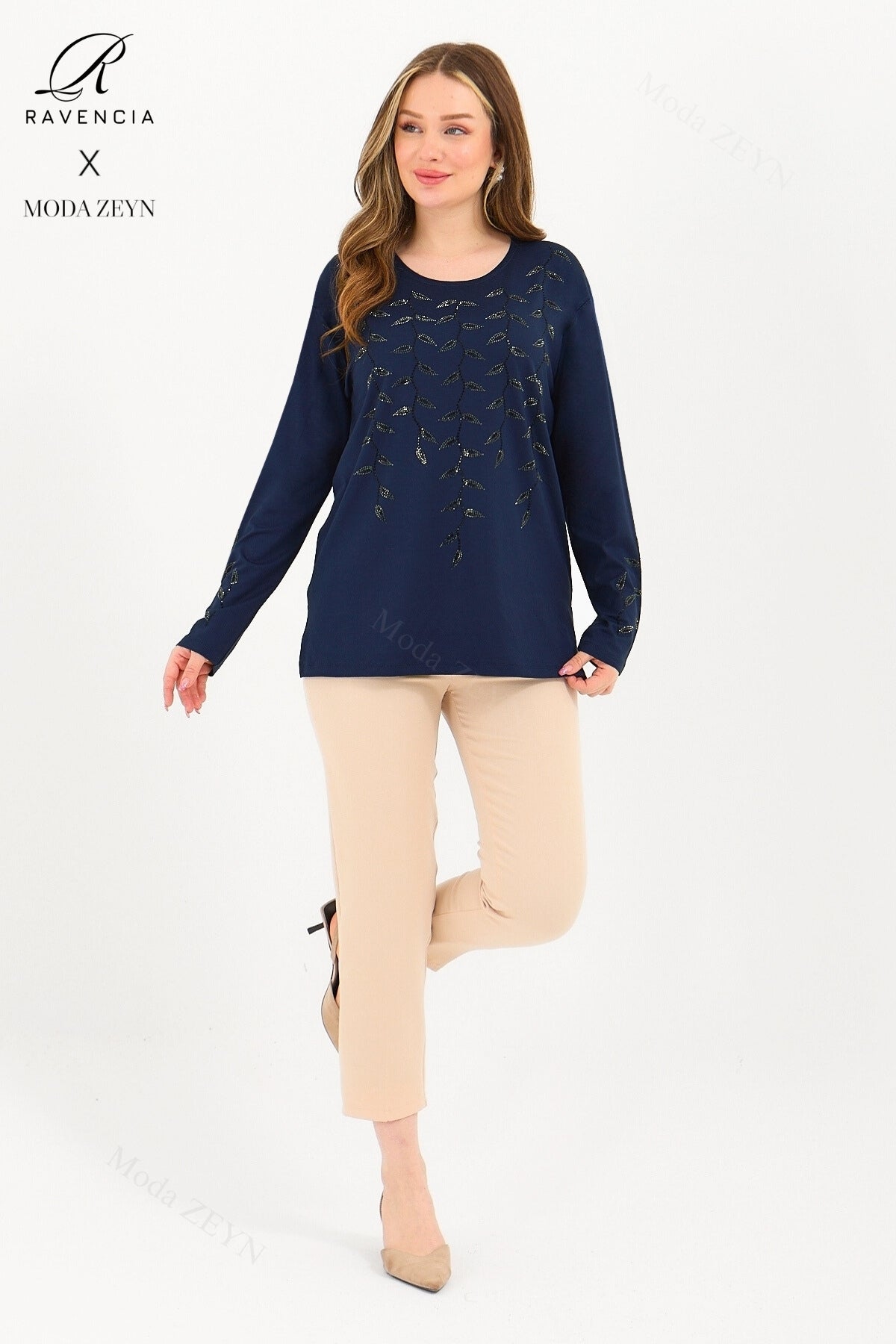 Kadın Orta Yaş Ve Üzeri Viskon Yaprak Desen Taşlı İşlemeli Likralı Lacivert Anne Penye Bluz