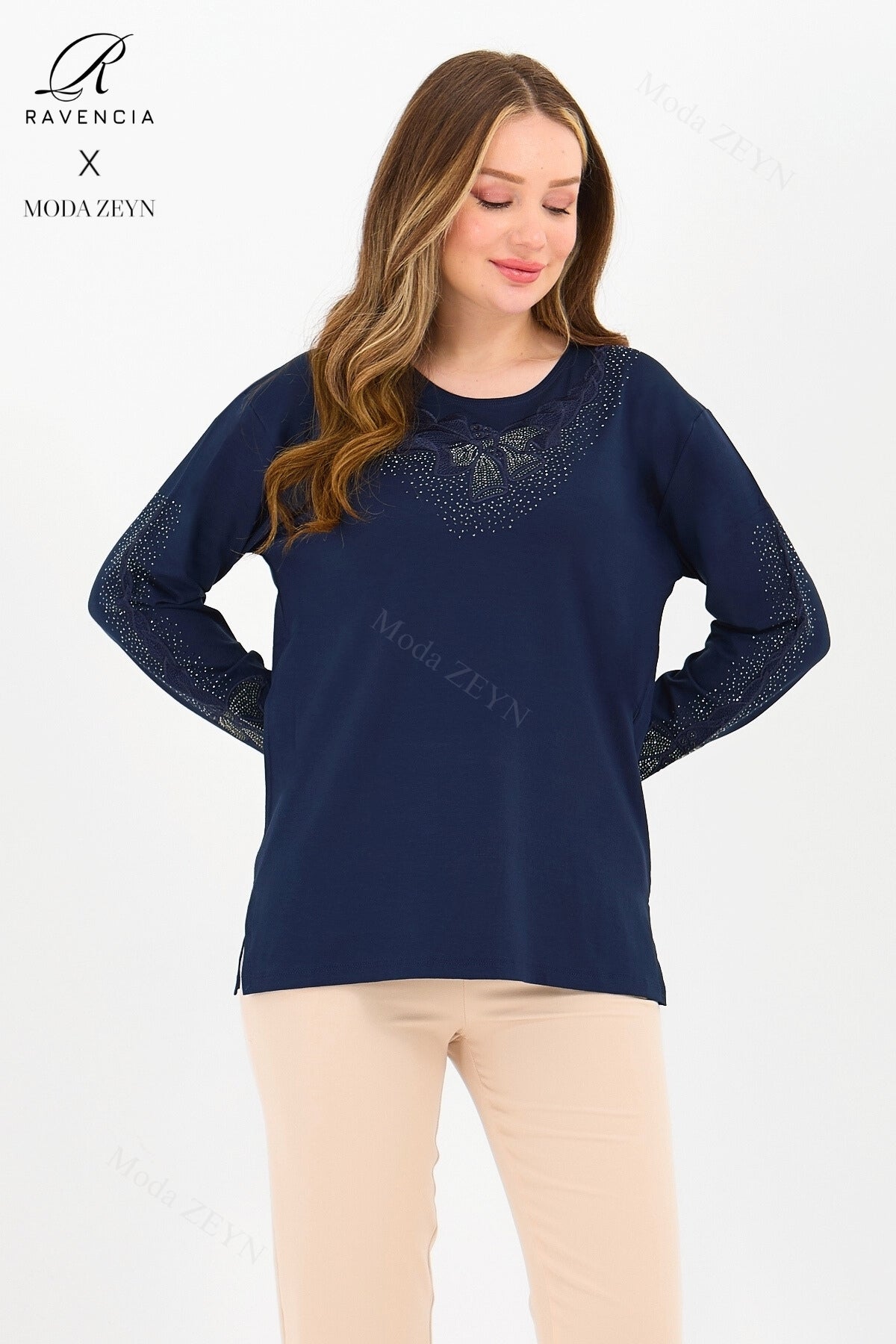 Kadın Orta Yaş Ve Üzeri Viskon Fiyonk Desen Taşlı Işlemeli Likralı Anne Penye Bluz