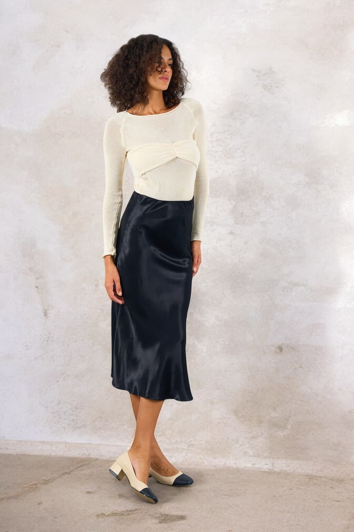 Kadın Düz Yüksek Bel Midi Boy Saten Siyah Etek