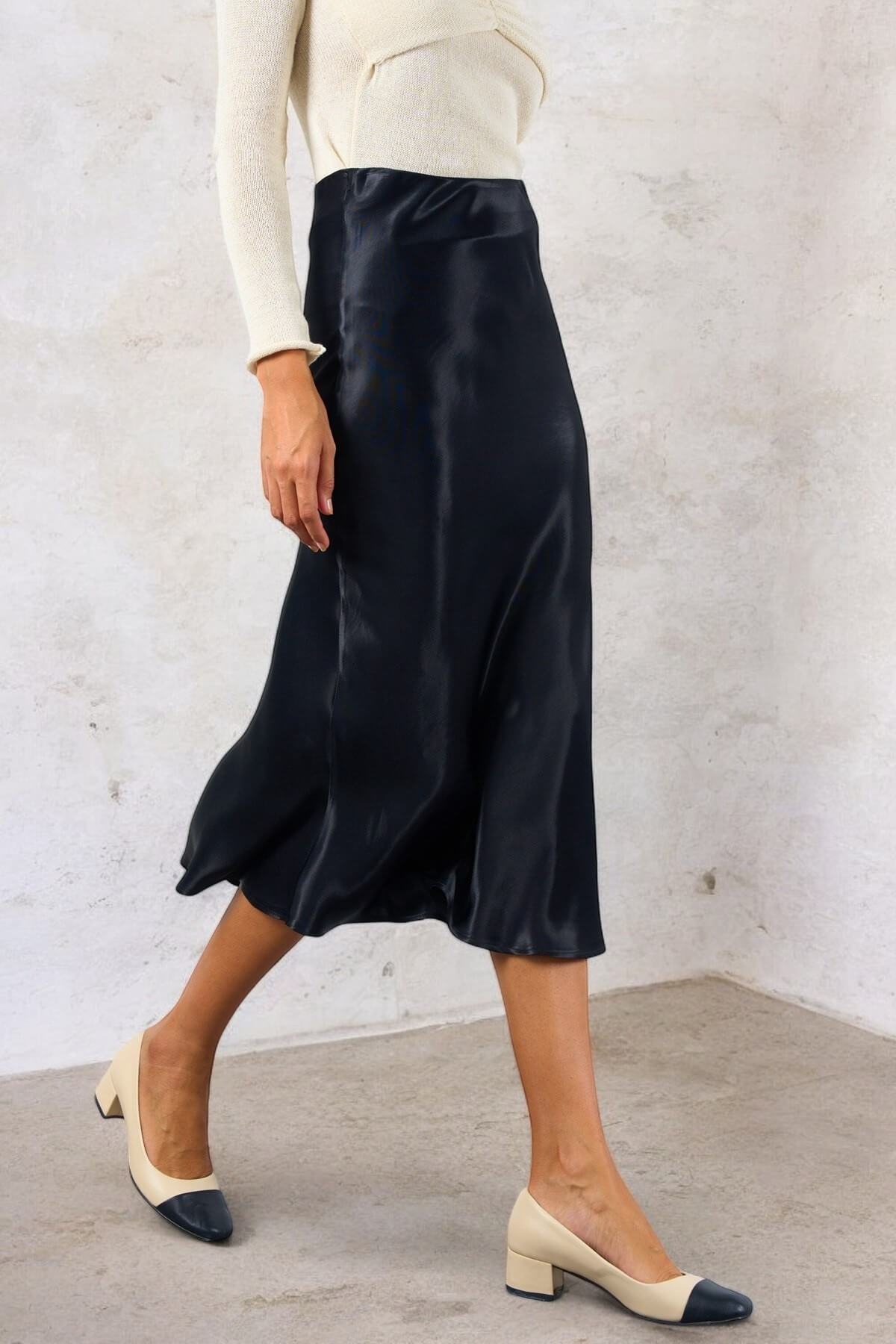 Kadın Düz Yüksek Bel Midi Boy Saten Siyah Etek