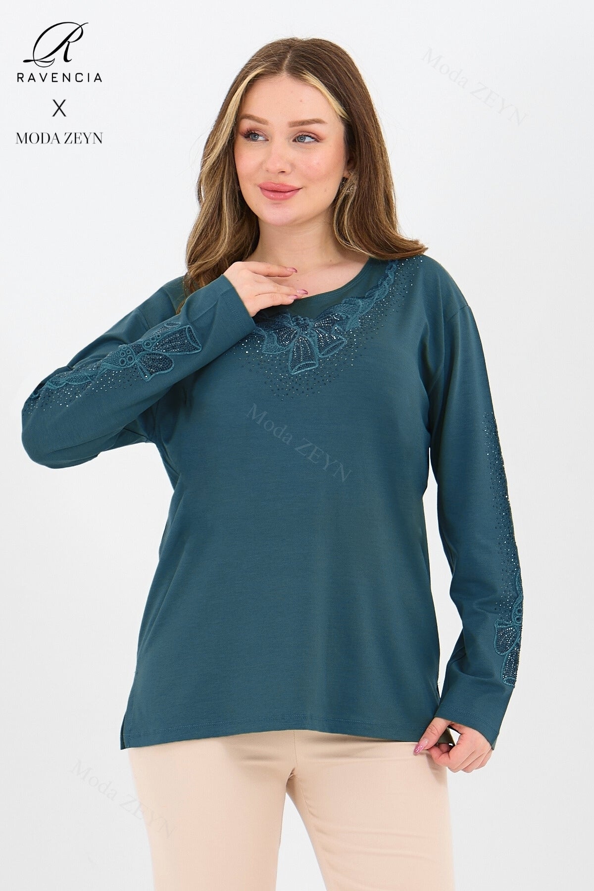 Kadın Orta Yaş Ve Üzeri Viskon Fiyonk Desen Taşlı Işlemeli Likralı Anne Penye Bluz