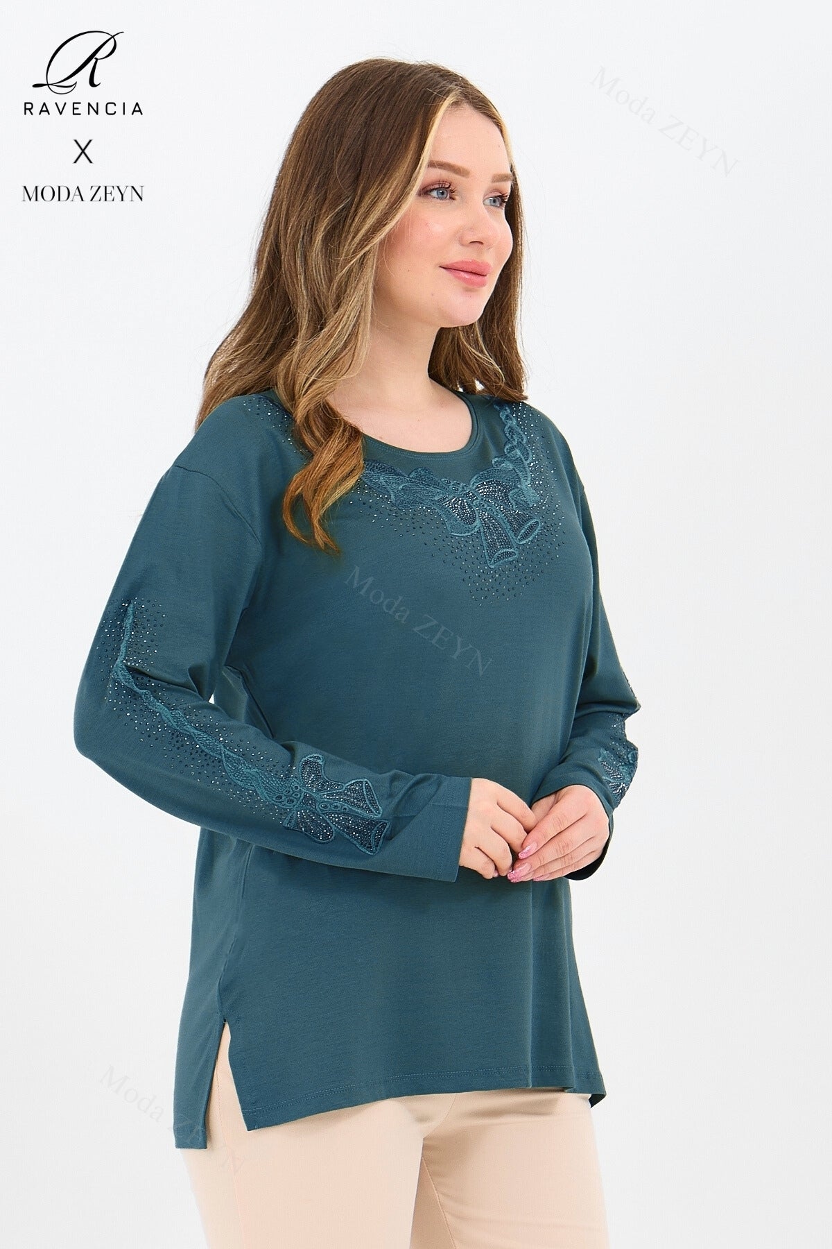 Kadın Orta Yaş Ve Üzeri Viskon Fiyonk Desen Taşlı Işlemeli Likralı Anne Penye Bluz