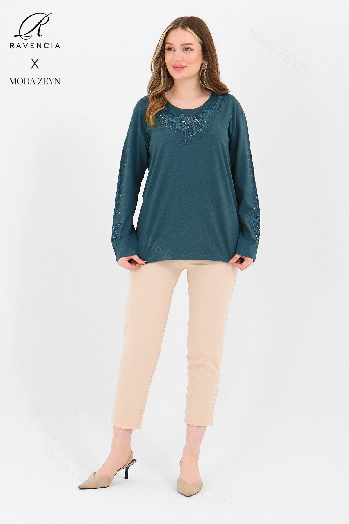 Kadın Orta Yaş Ve Üzeri Viskon Fiyonk Desen Taşlı Işlemeli Likralı Anne Penye Bluz