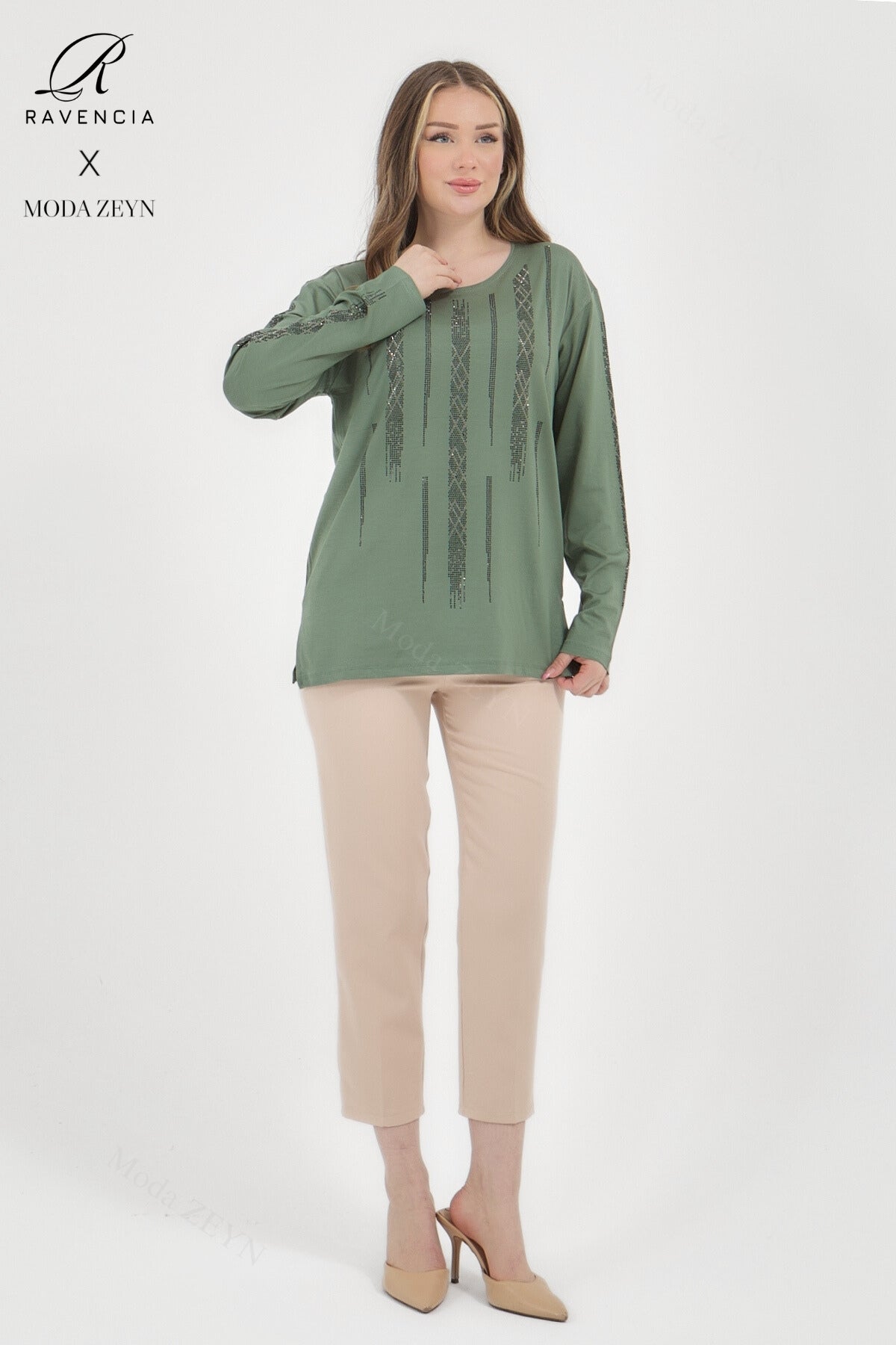 Kadın Orta Yaş Ve Üzeri Viskon Düz Cizgi Taşlı İşlemeli Likralı Lacivert Anne Penye Bluz