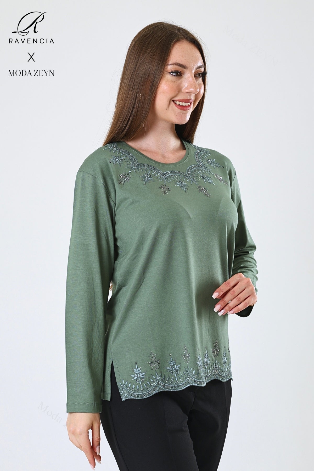 Kadın Yaprak Desenli Eteği Ve Yakası Taşlı Işlemeli Likralı Viskon Anne Penye Bluz