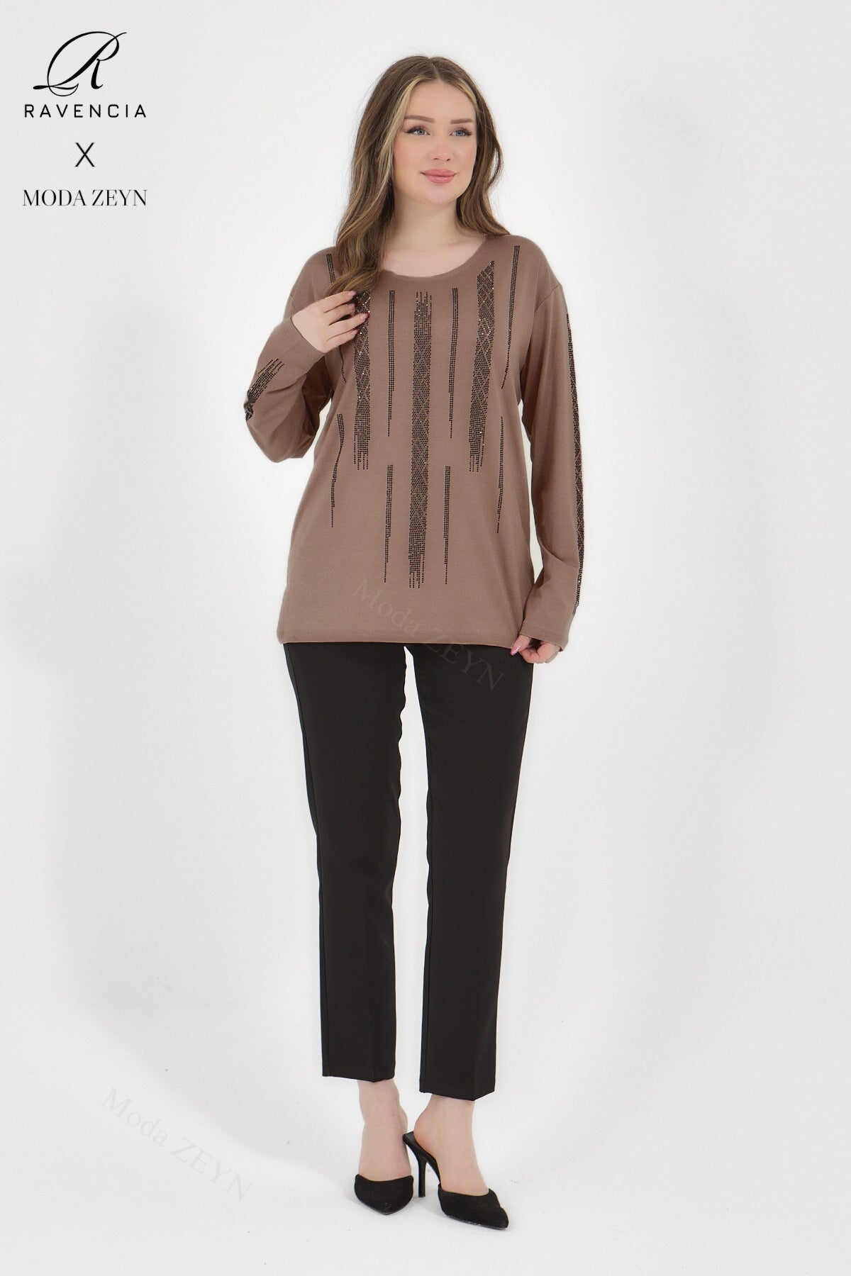 Kadın Orta Yaş Ve Üzeri Viskon Düz Cizgi Taşlı İşlemeli Likralı Lacivert Anne Penye Bluz