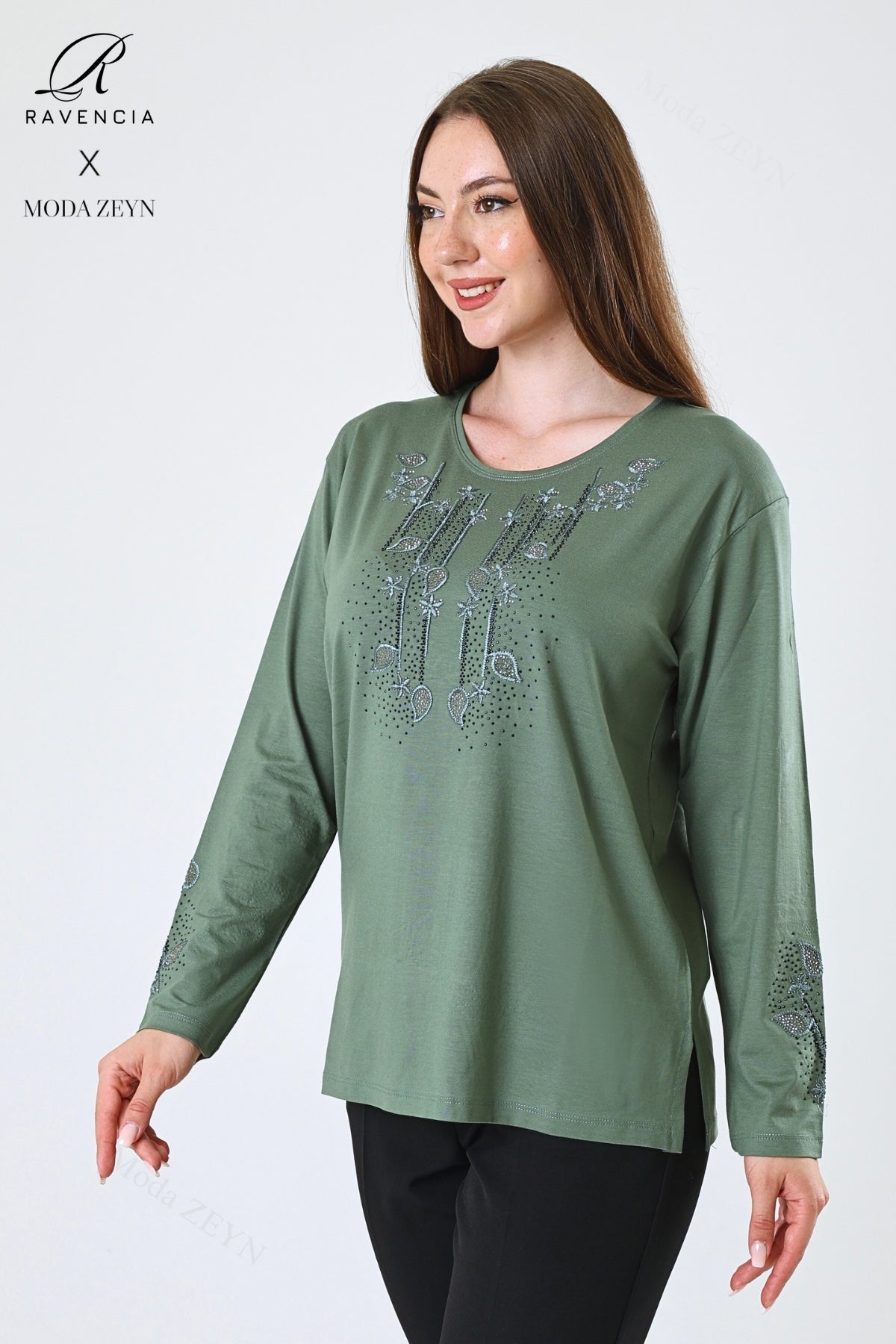 Kadın Çift Damla Dal Desenli Taşlı Işlemeli Yırtmaçlı Likralı Viskon Anne Penye Bluz