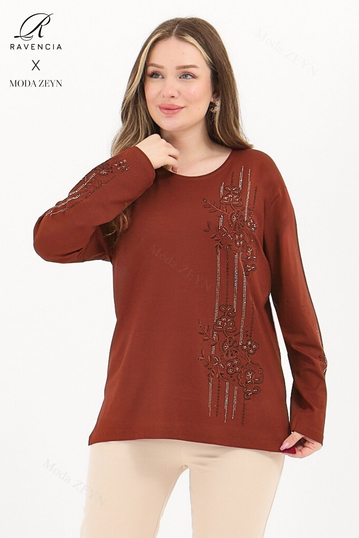 Kadın Şerit Desen Taşlı Işlemeli Yırtmaçlı Likralı Viskon Anne Penye Bluz