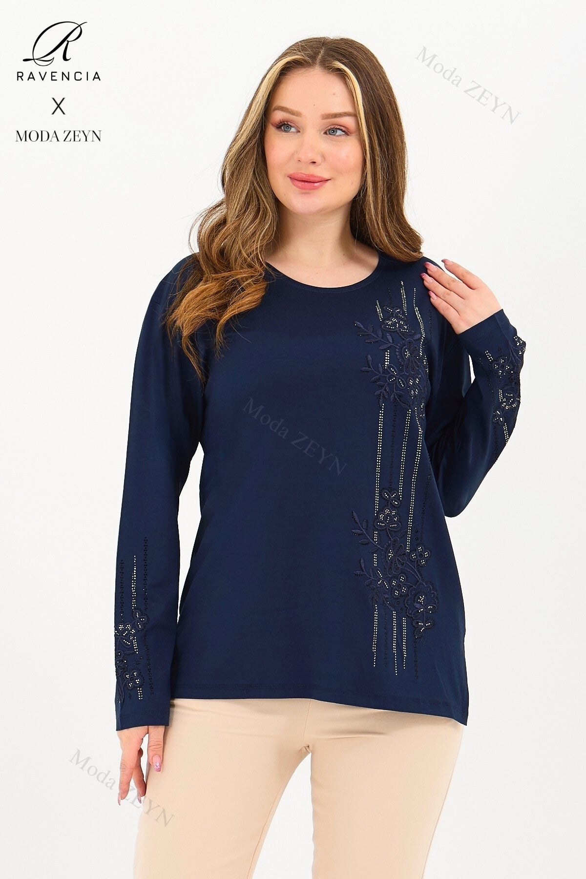 Kadın Şerit Desen Taşlı Işlemeli Yırtmaçlı Likralı Viskon Anne Penye Bluz