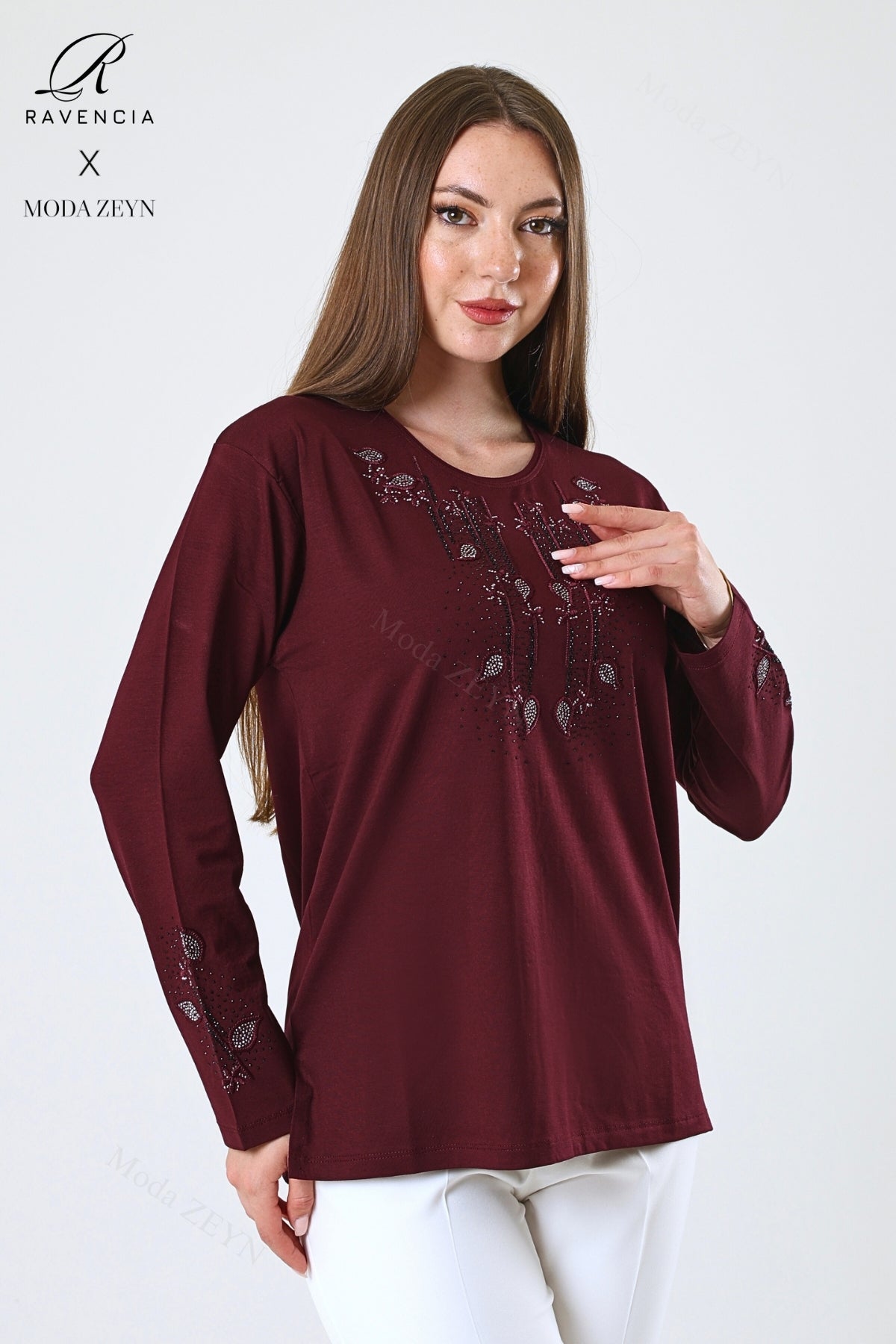 Kadın Çift Damla Dal Desenli Taşlı Işlemeli Yırtmaçlı Likralı Viskon Anne Penye Bluz