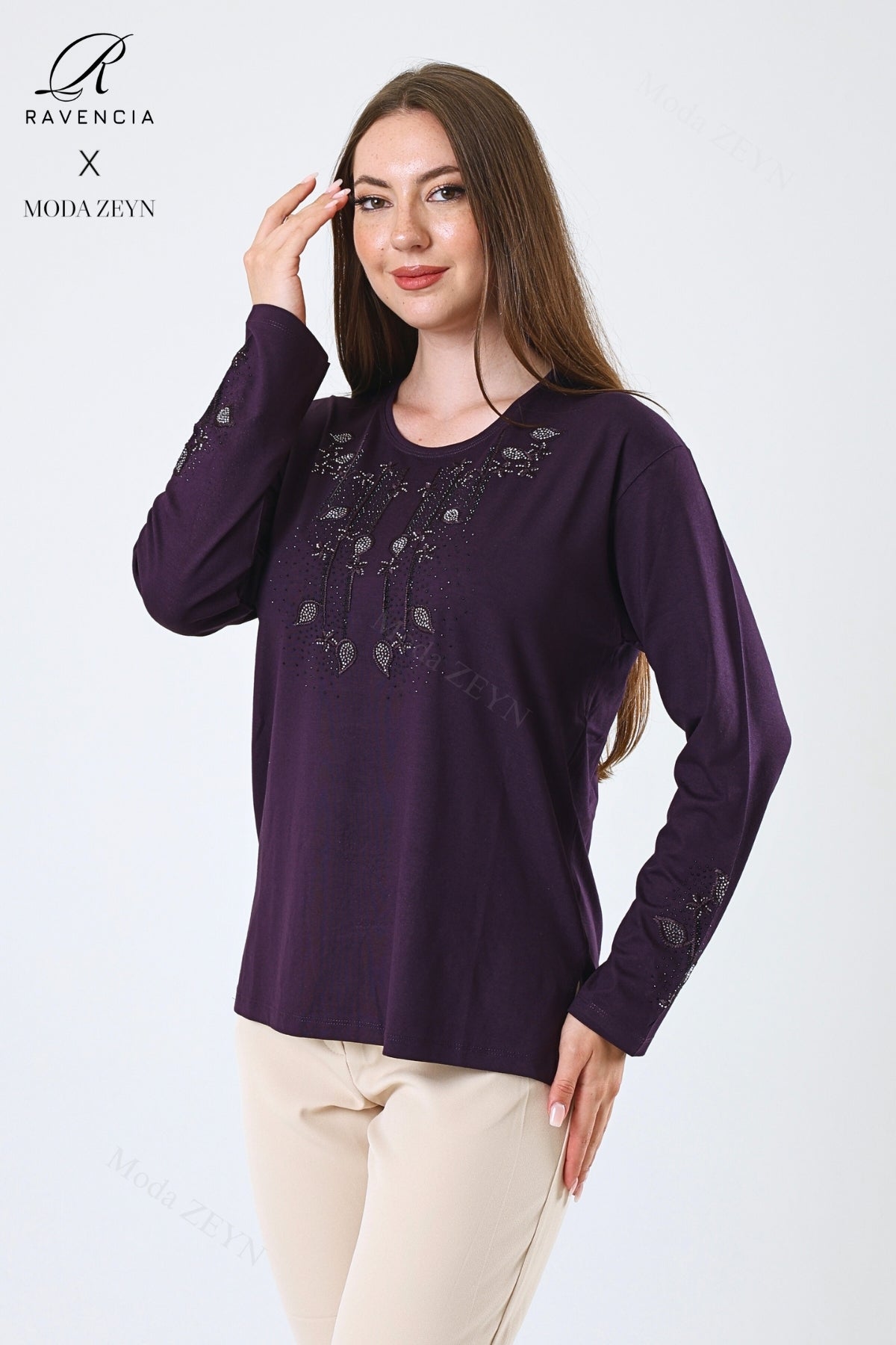 Kadın Çift Damla Dal Desenli Taşlı Işlemeli Yırtmaçlı Likralı Viskon Anne Penye Bluz