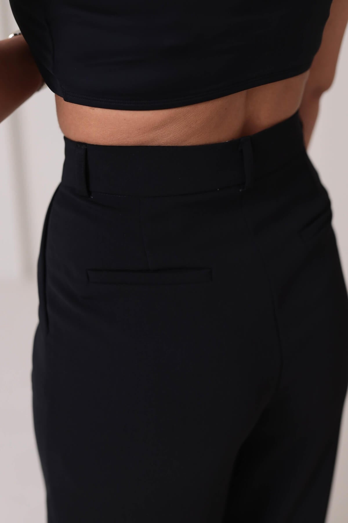 Kadın Model Palazzo Yüksek Bel Pileli Cepli Pantolon