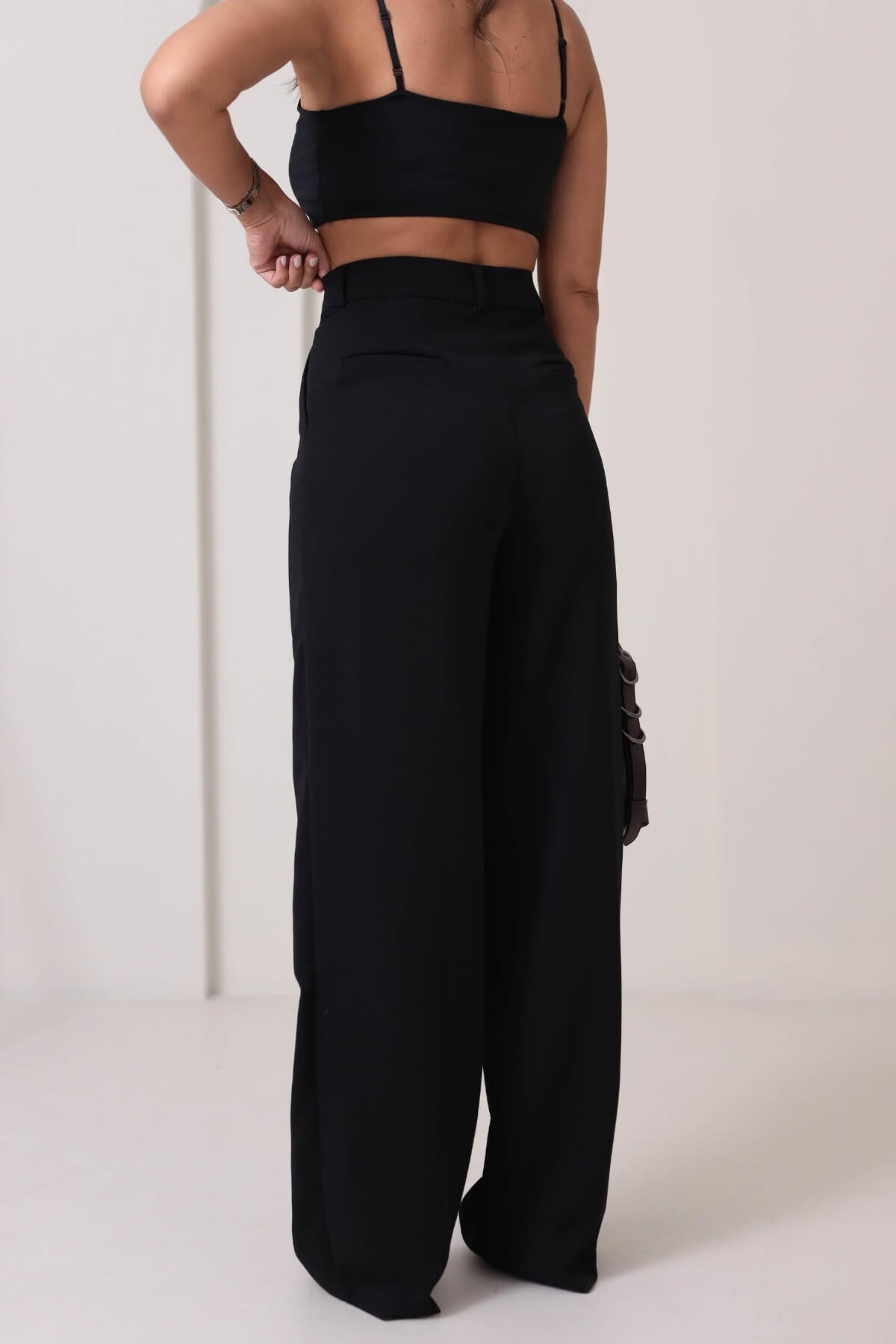 Kadın Model Palazzo Yüksek Bel Pileli Cepli Pantolon