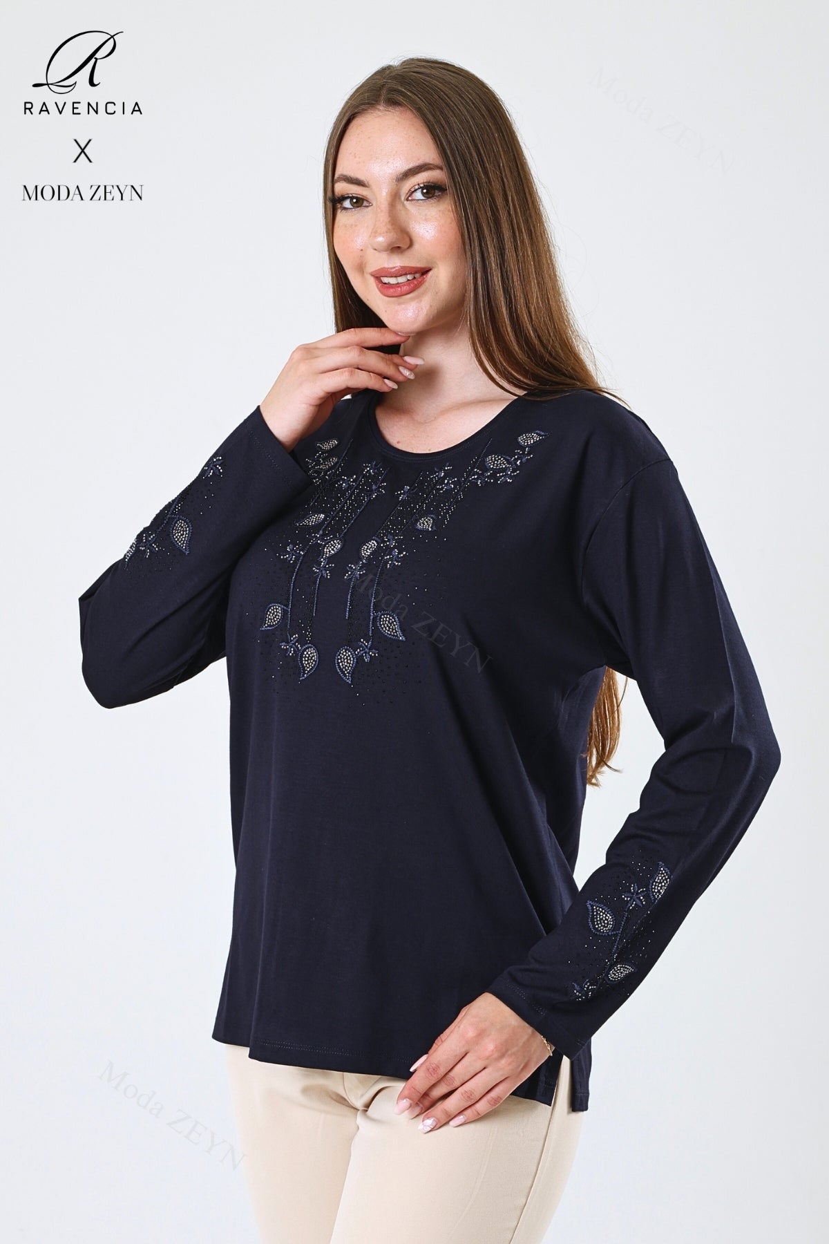 Kadın Çift Damla Dal Desenli Taşlı Işlemeli Yırtmaçlı Likralı Viskon Anne Penye Bluz