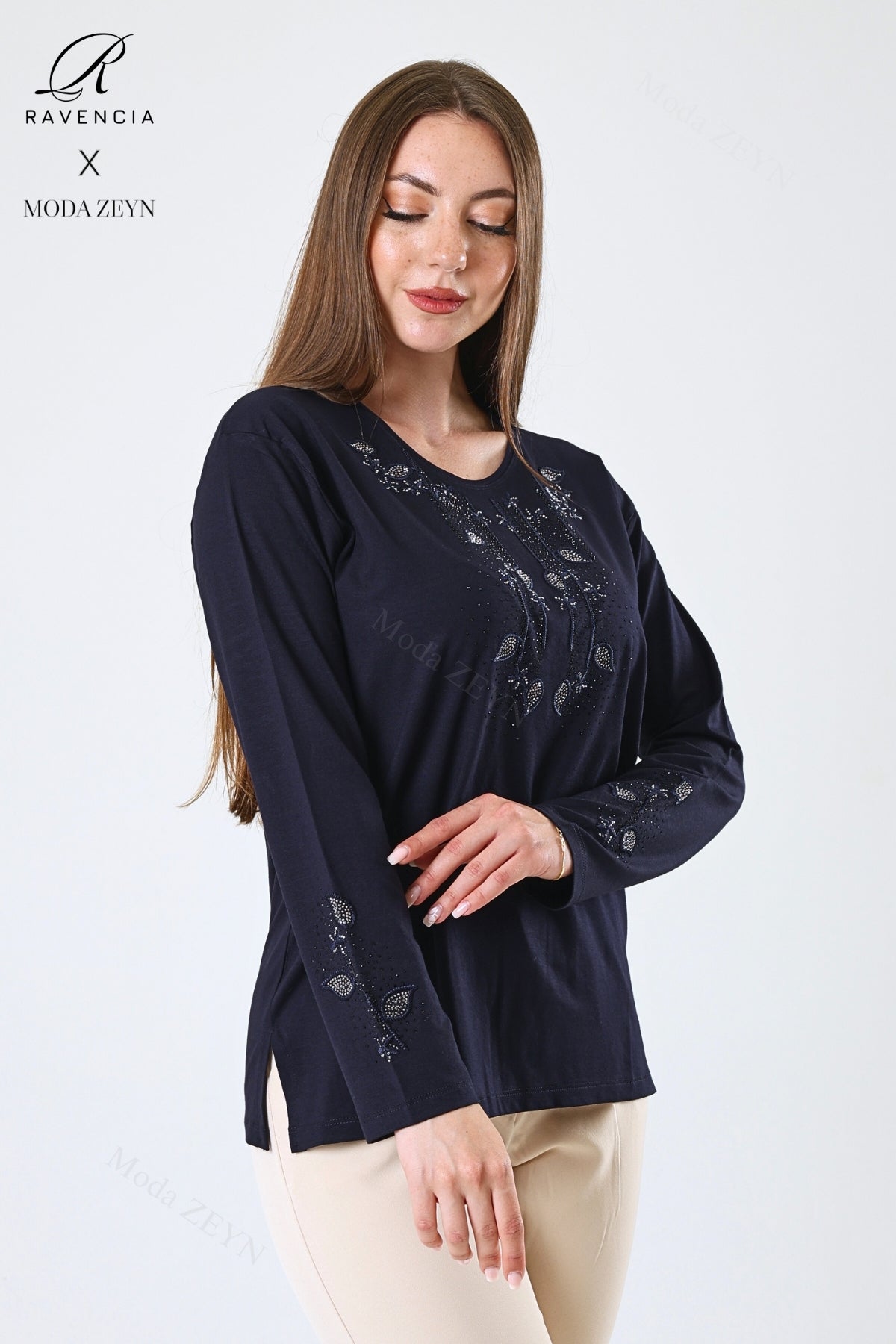 Kadın Çift Damla Dal Desenli Taşlı Işlemeli Yırtmaçlı Likralı Viskon Anne Penye Bluz