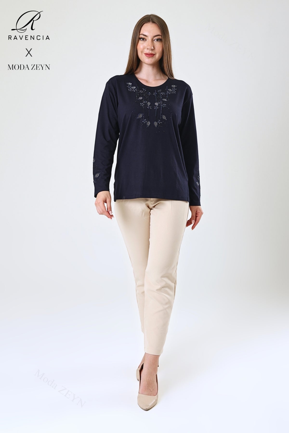 Kadın Çift Damla Dal Desenli Taşlı Işlemeli Yırtmaçlı Likralı Viskon Anne Penye Bluz