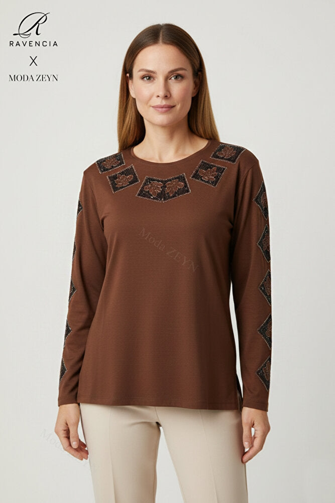 Kadın Orta Yaş Ve Üzeri Viskon Kare Taşlı Yırtmaçlı İşlemeli Likralı Anne Penye Bluz