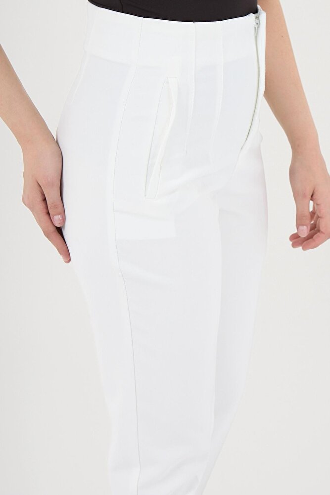 Kadın Model Yüksek Bel Kumaş Koyu Kırmızı Pantolon