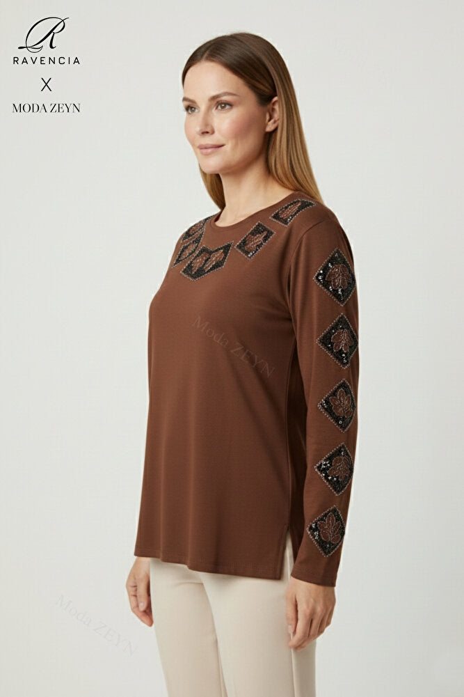 Kadın Orta Yaş Ve Üzeri Viskon Kare Taşlı Yırtmaçlı İşlemeli Likralı Anne Penye Bluz