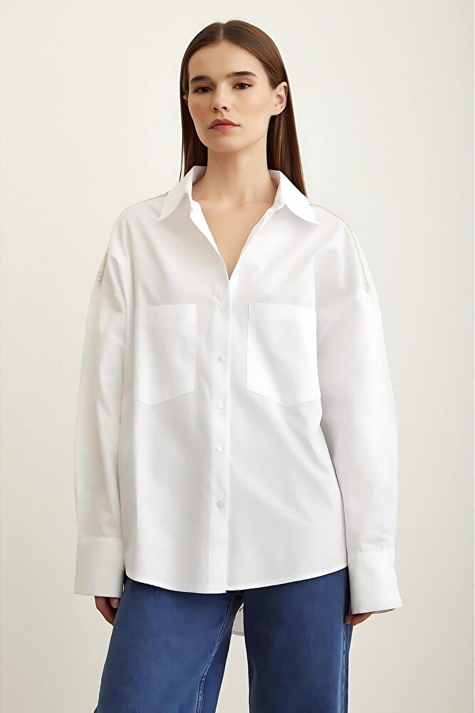 Kadın Omuz İşlemeli Beyaz Oversize Gömlek