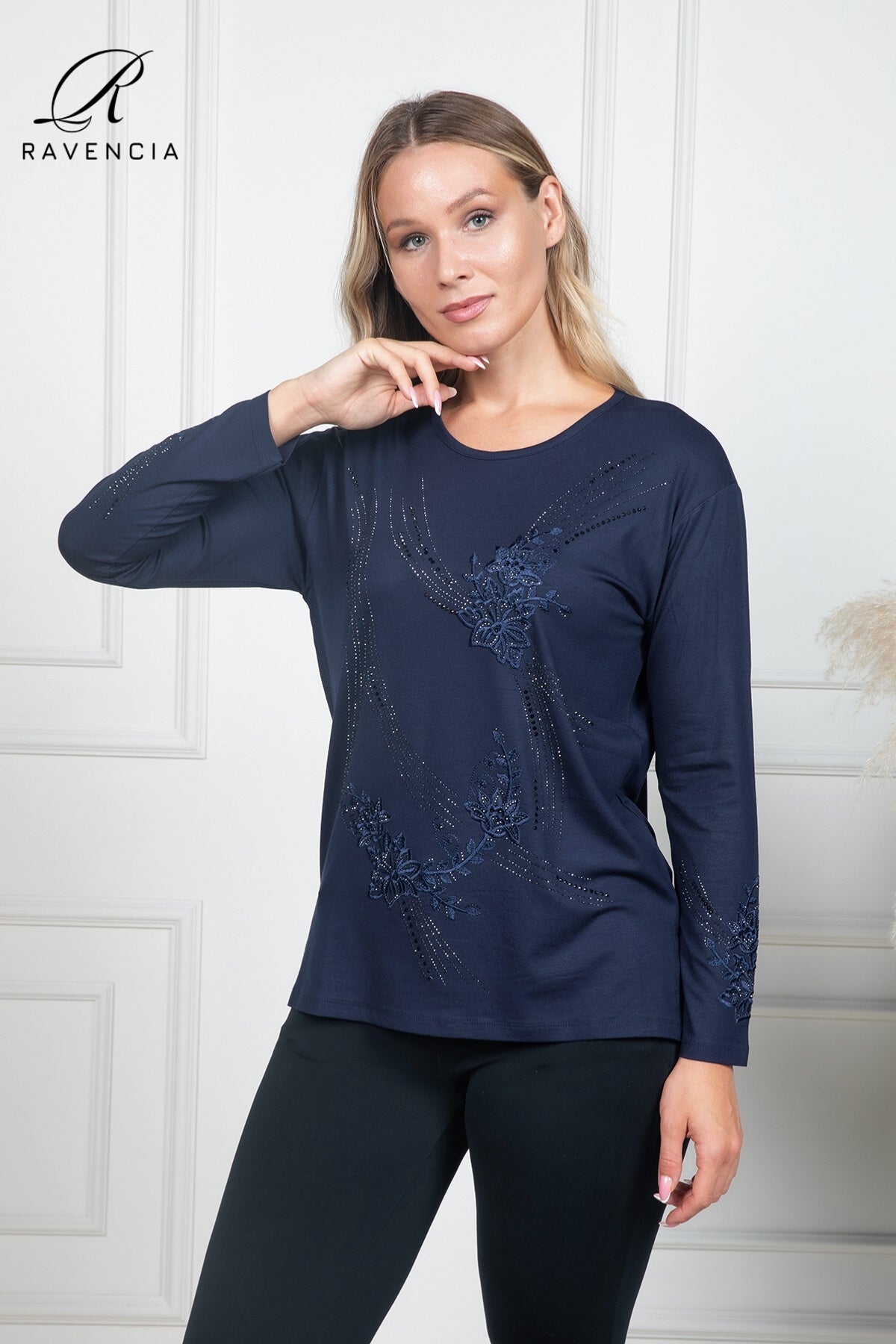 Kadın Orta Yaş Ve Üzeri Kaplama Çiçek Desenli Taşlı Işlemeli Likralı Anne Penye Bluz