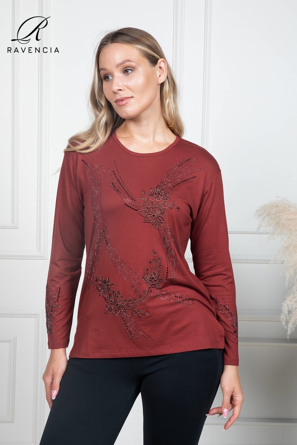 Kadın Orta Yaş Ve Üzeri Kaplama Çiçek Desenli Taşlı Işlemeli Likralı Anne Penye Bluz