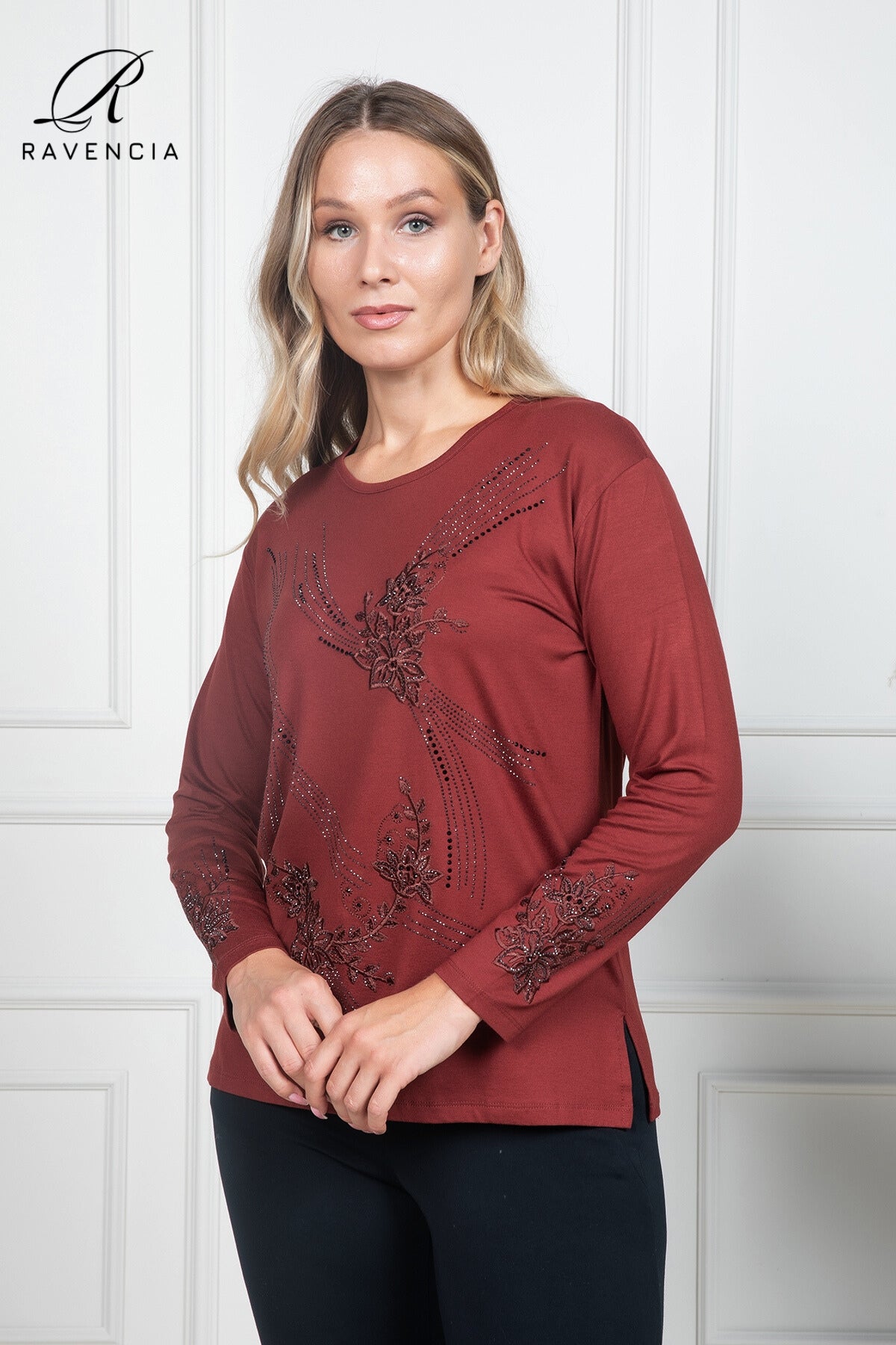 Kadın Orta Yaş Ve Üzeri Kaplama Çiçek Desenli Taşlı Işlemeli Likralı Anne Penye Bluz