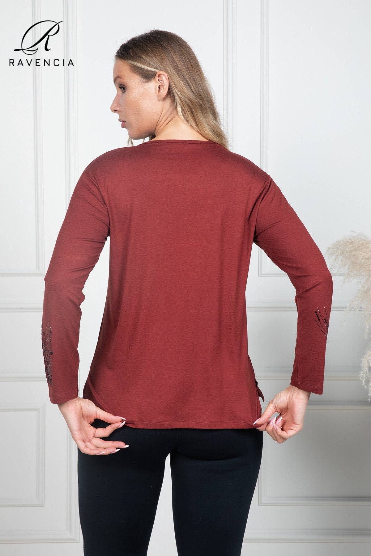 Kadın Orta Yaş Ve Üzeri Kaplama Çiçek Desenli Taşlı Işlemeli Likralı Anne Penye Bluz