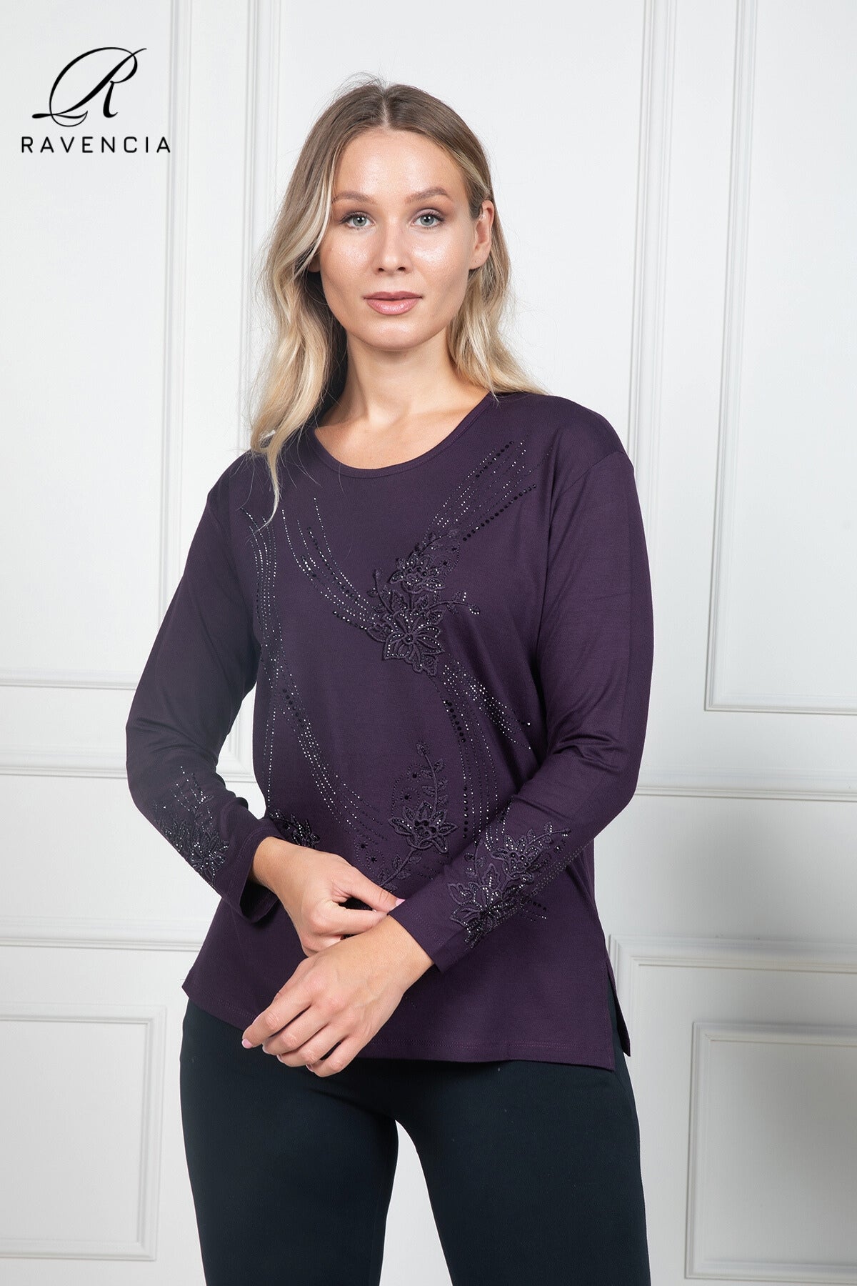 Kadın Orta Yaş Ve Üzeri Kaplama Çiçek Desenli Taşlı Işlemeli Likralı Anne Penye Bluz