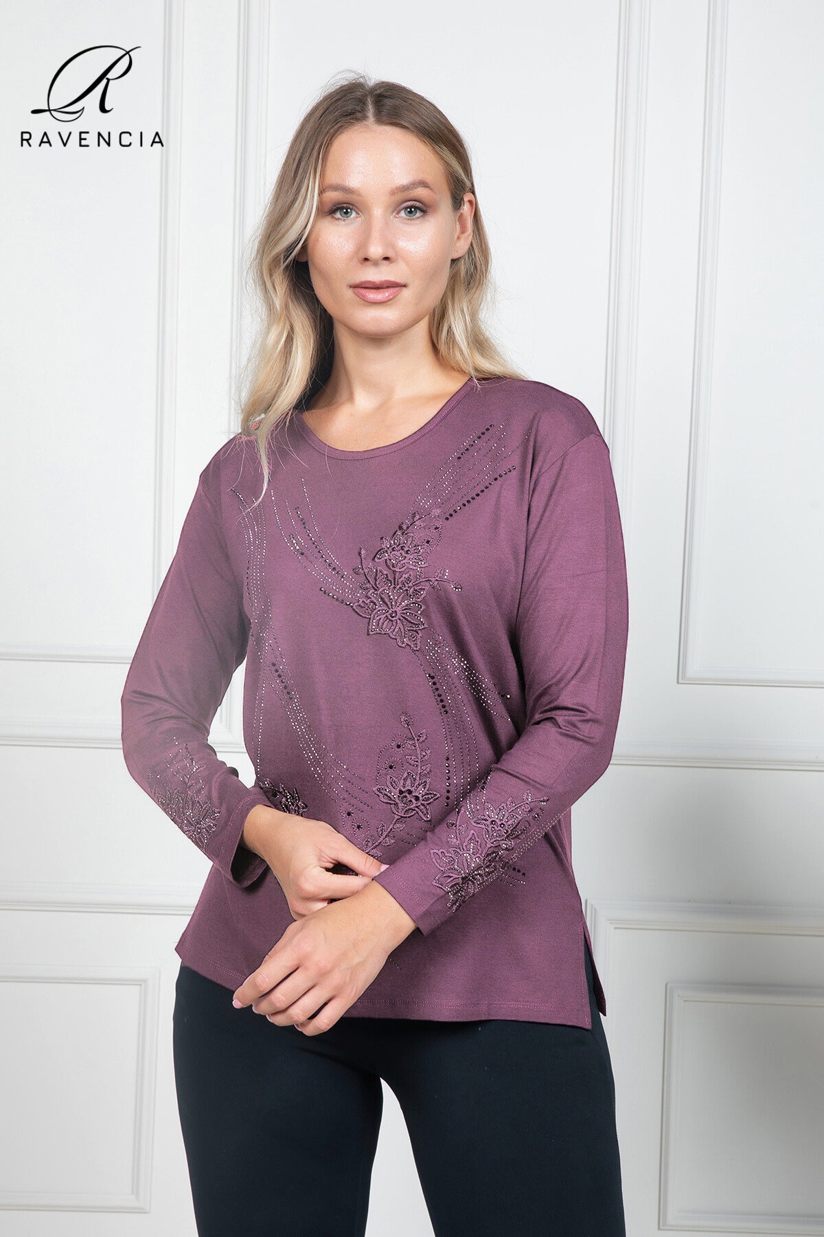 Kadın Orta Yaş Ve Üzeri Kaplama Çiçek Desenli Taşlı Işlemeli Likralı Anne Penye Bluz