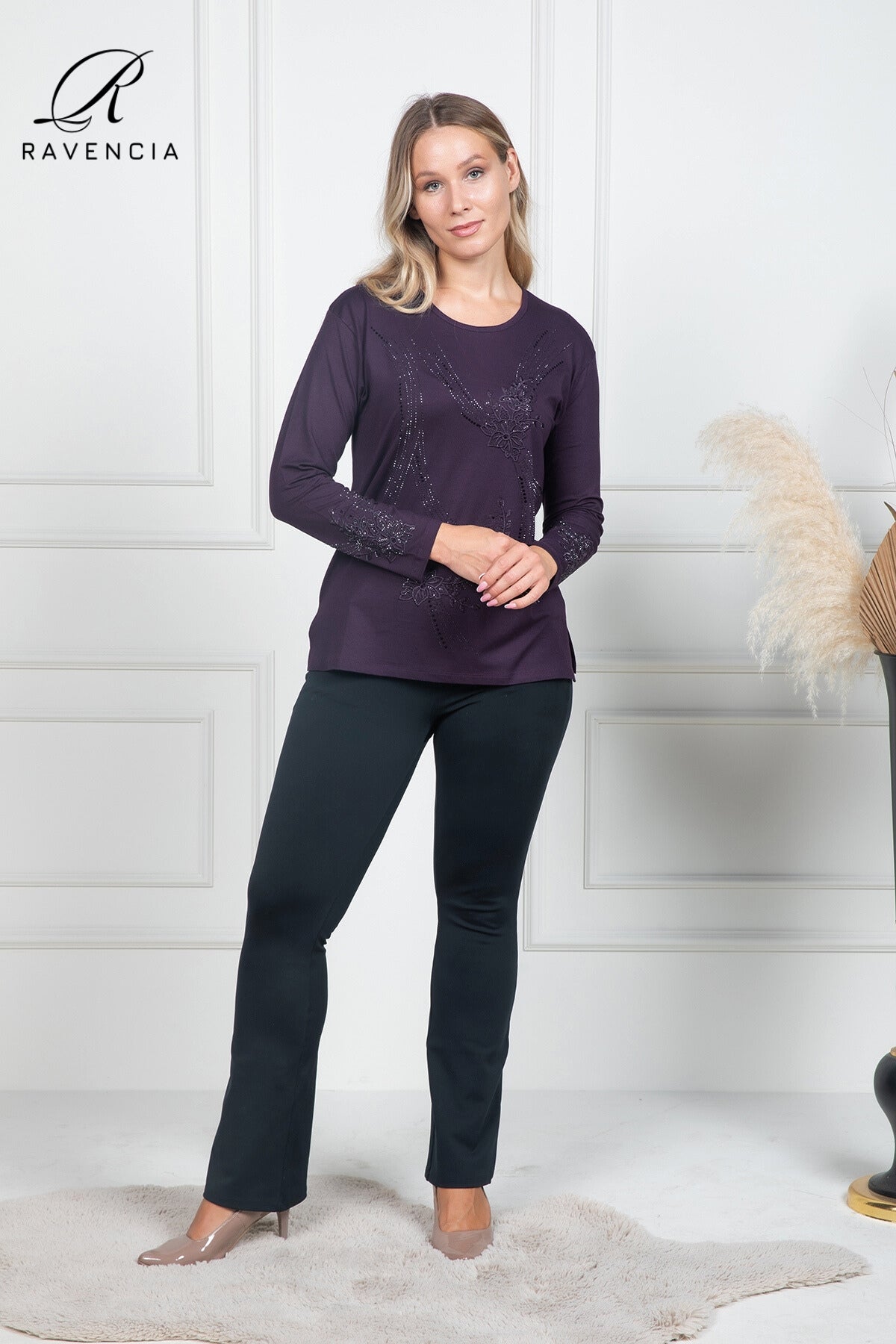 Kadın Orta Yaş Ve Üzeri Kaplama Çiçek Desenli Taşlı Işlemeli Likralı Anne Penye Bluz