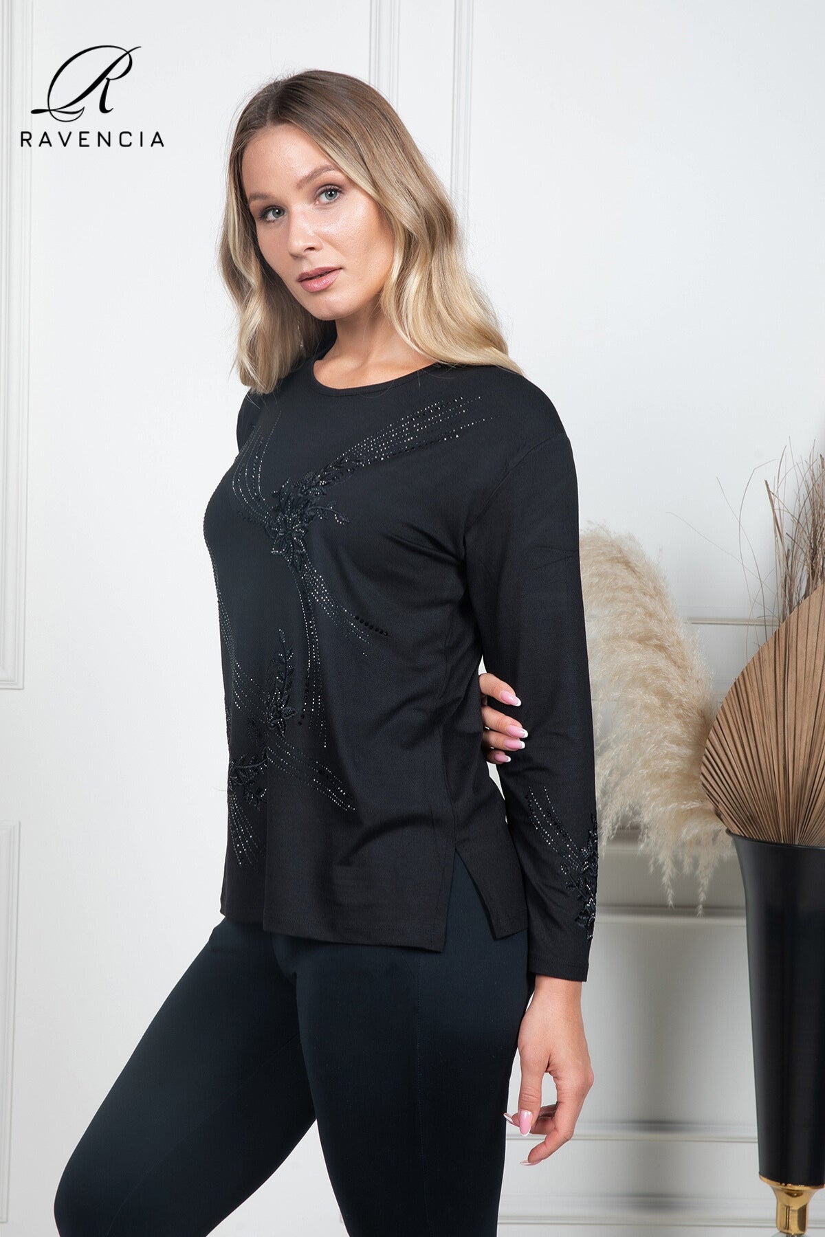 Kadın Orta Yaş Ve Üzeri Kaplama Çiçek Desenli Taşlı Işlemeli Likralı Anne Penye Bluz