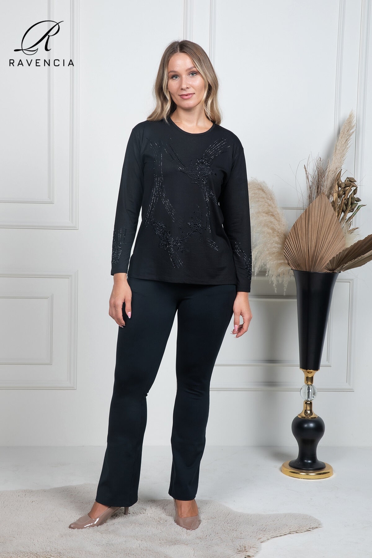 Kadın Orta Yaş Ve Üzeri Kaplama Çiçek Desenli Taşlı Işlemeli Likralı Anne Penye Bluz