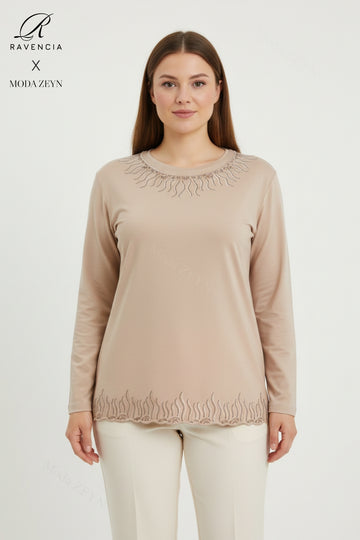 Kadın Damla Desenli Yaka Ve Etek Taşlı İşlemeli Yırtmaçlı Likralı Anne Penye Bluz