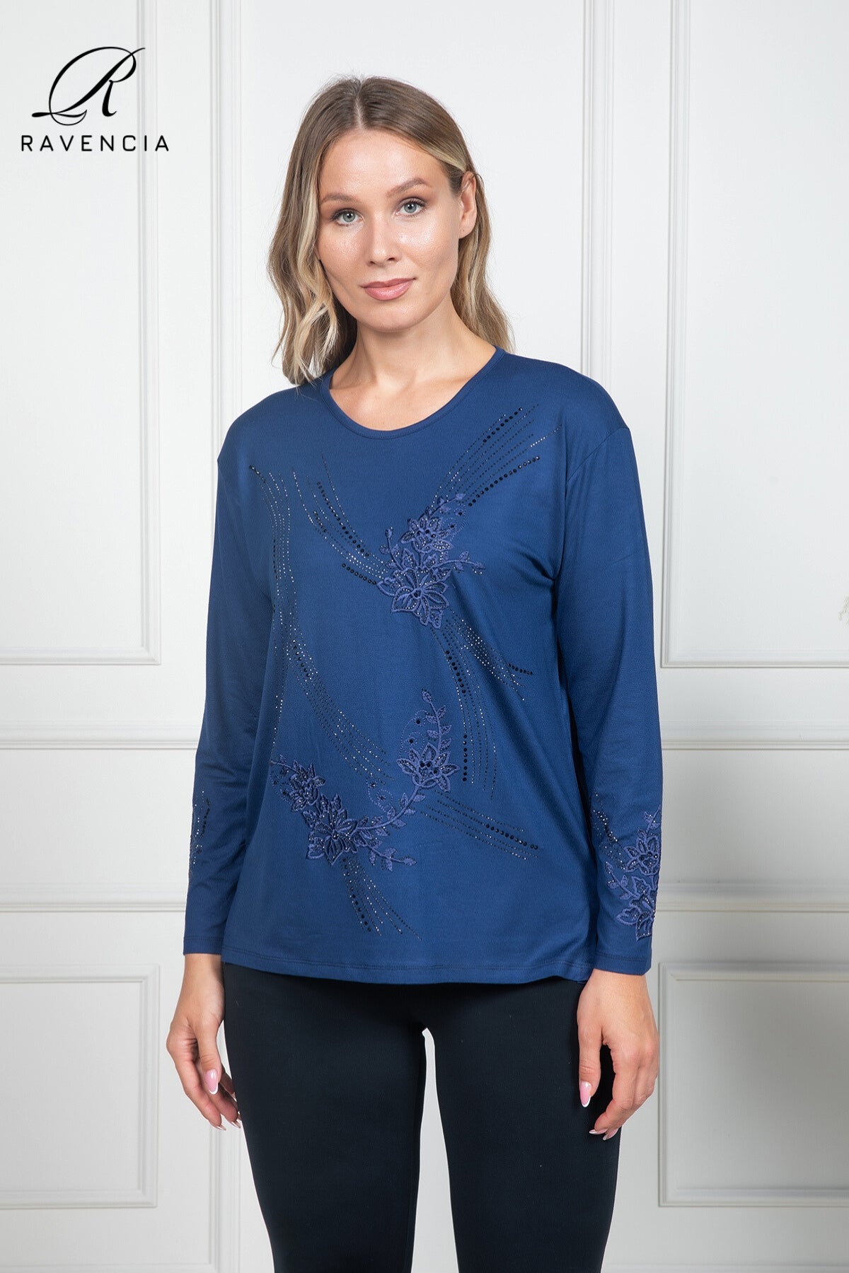 Kadın Orta Yaş Ve Üzeri Kaplama Çiçek Desenli Taşlı Işlemeli Likralı Anne Penye Bluz