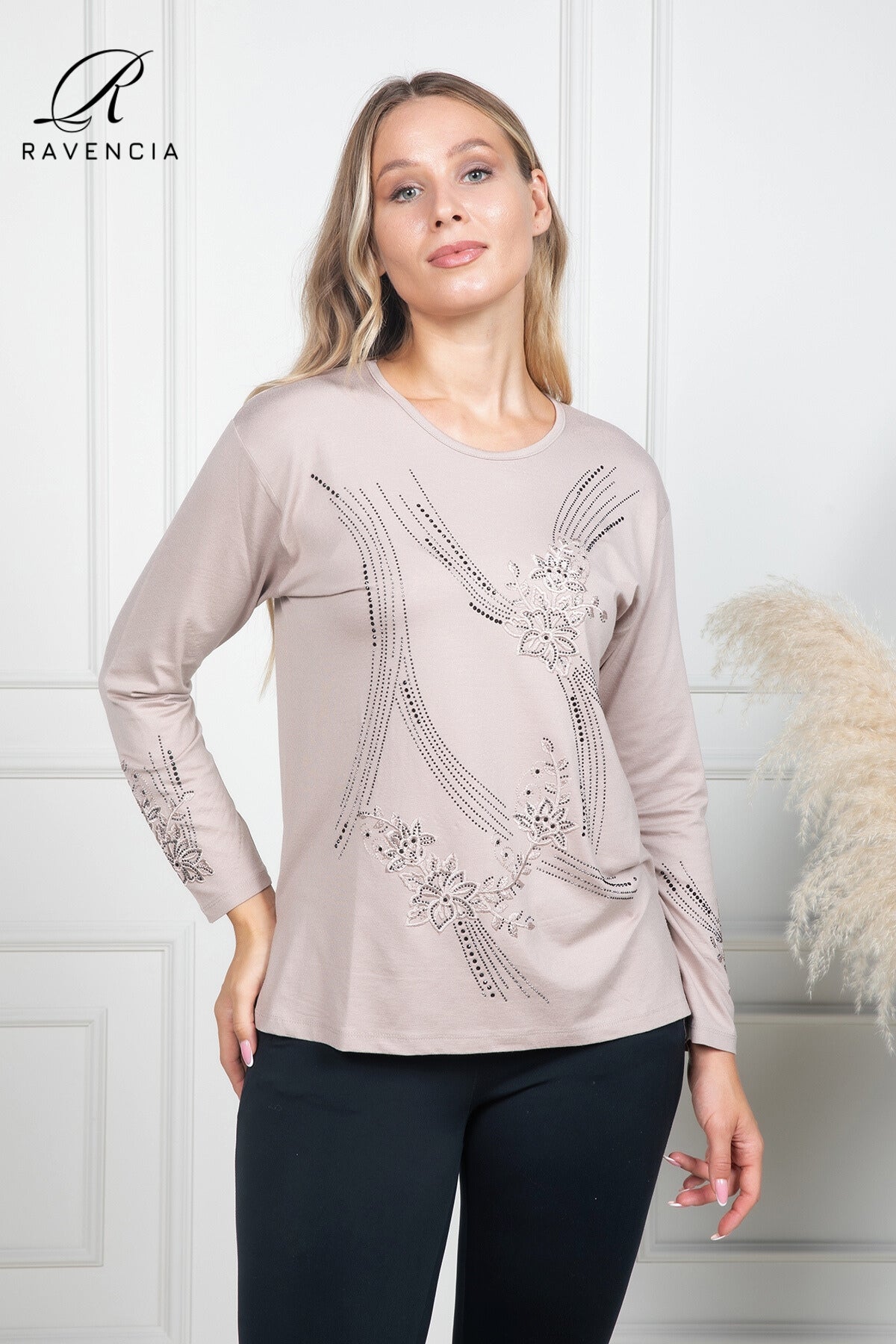 Kadın Orta Yaş Ve Üzeri Kaplama Çiçek Desenli Taşlı Işlemeli Likralı Anne Penye Bluz