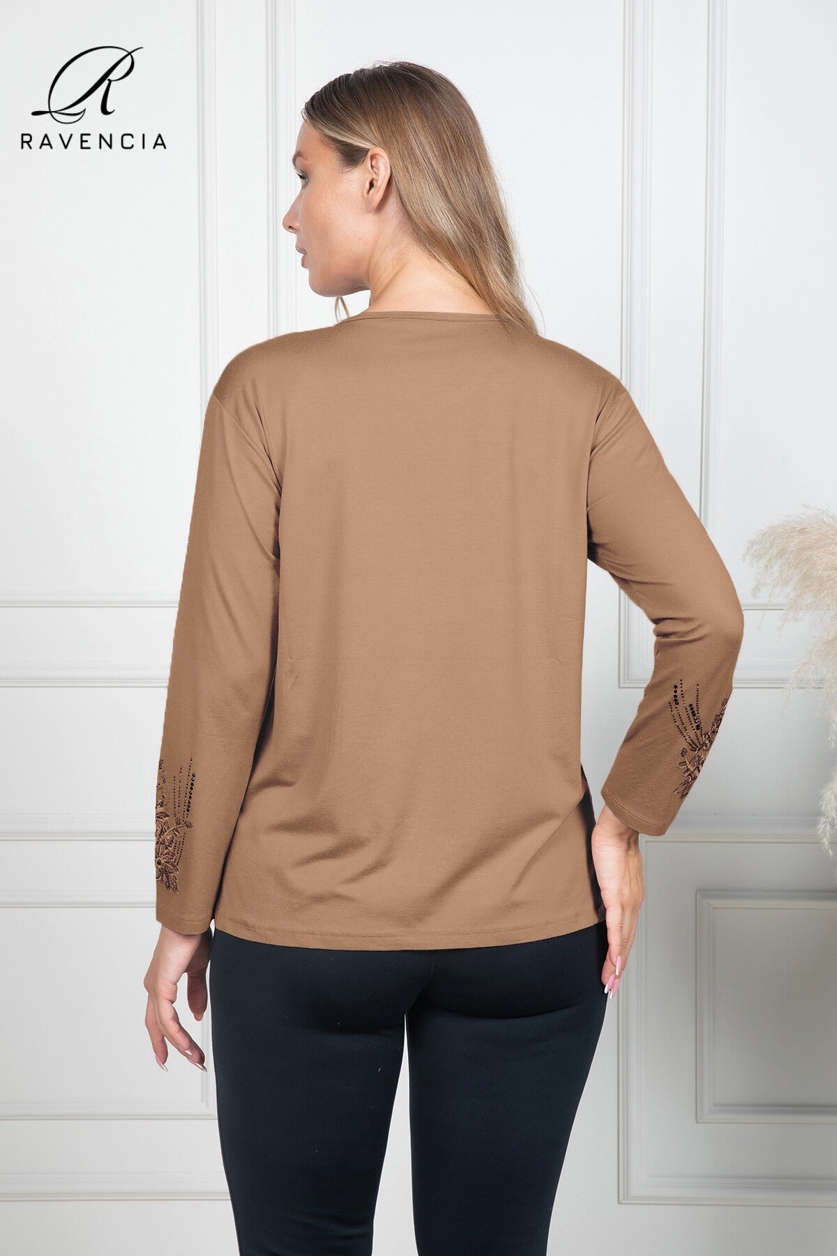 Kadın Orta Yaş Ve Üzeri Kaplama Çiçek Desenli Taşlı Işlemeli Likralı Anne Penye Bluz