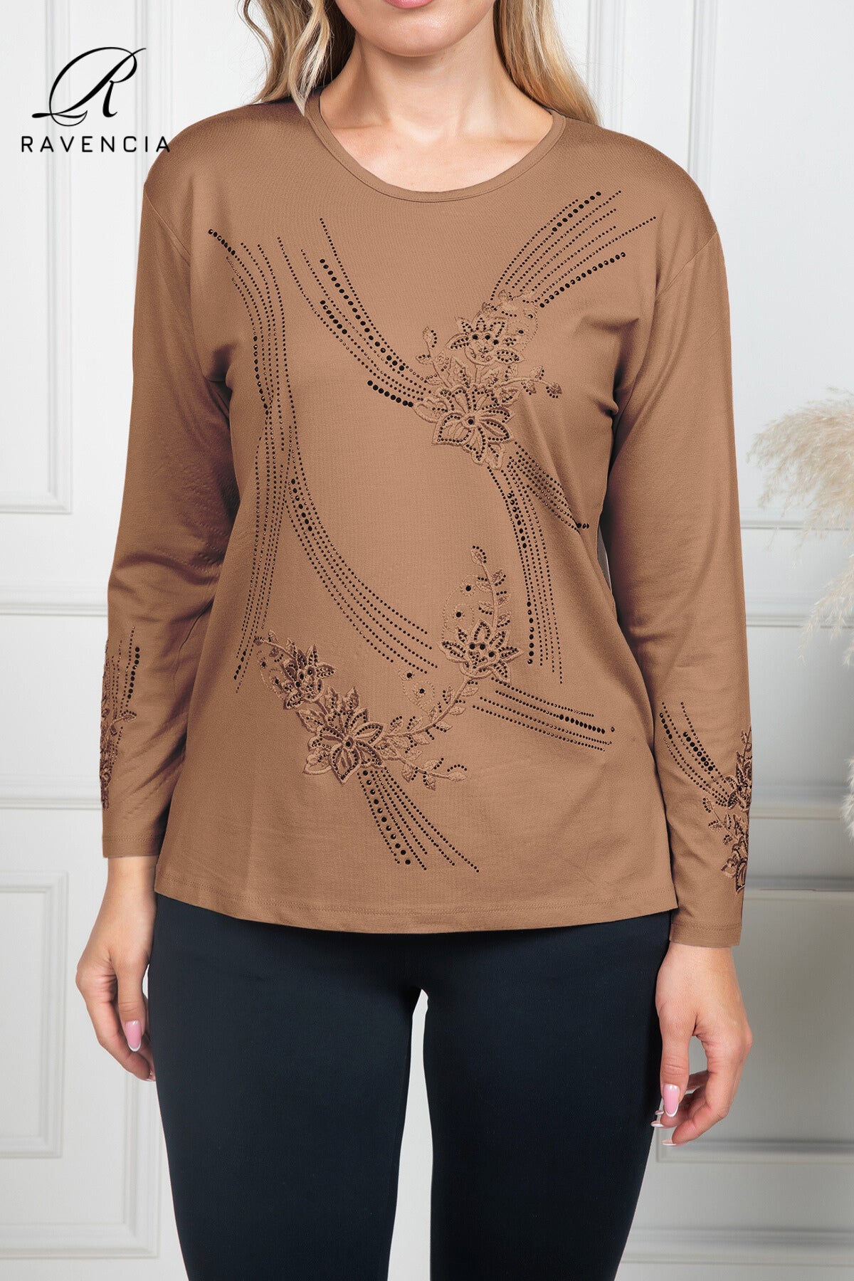 Kadın Orta Yaş Ve Üzeri Kaplama Çiçek Desenli Taşlı Işlemeli Likralı Anne Penye Bluz