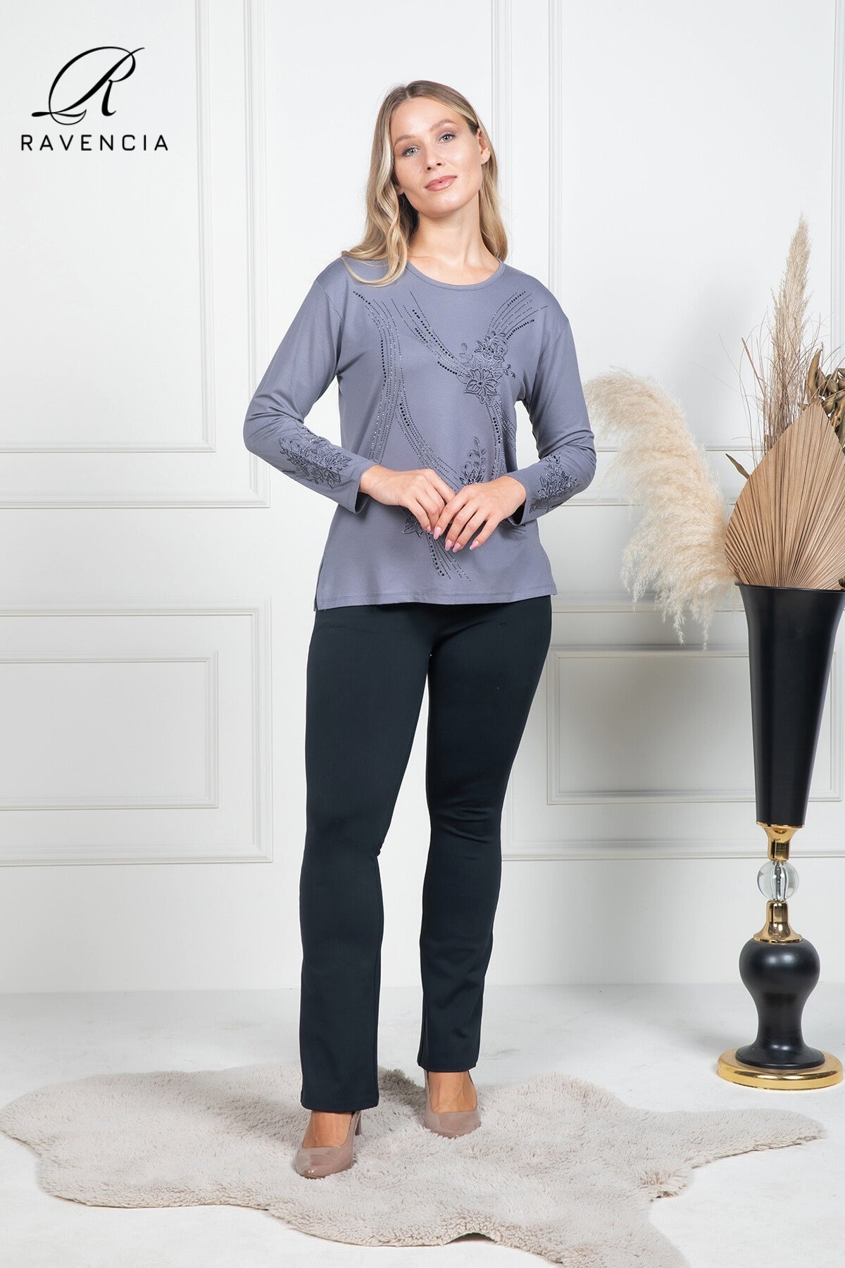 Kadın Orta Yaş Ve Üzeri Kaplama Çiçek Desenli Taşlı Işlemeli Likralı Anne Penye Bluz