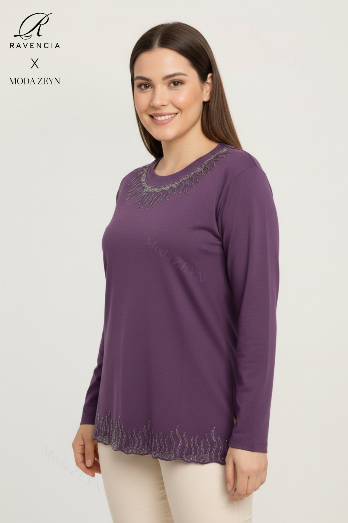 Kadın Damla Desenli Yaka Ve Etek Taşlı İşlemeli Yırtmaçlı Likralı Anne Penye Bluz