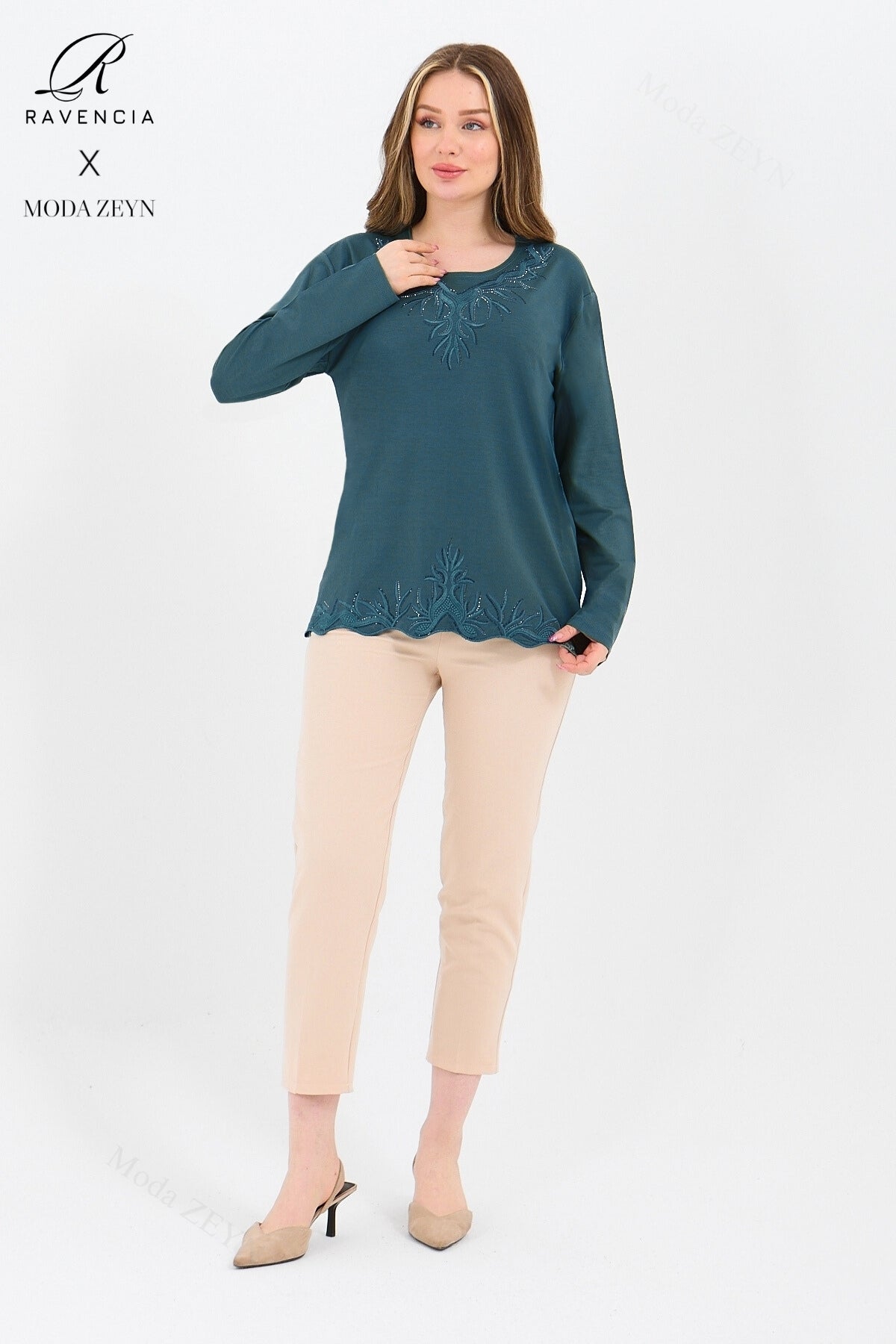 Kadın Orta Yaş Ve Üzeri Viskon Yaka Etek Taşlı Işlemeli Likralı Koyu Kahverengi Anne Penye Bluz