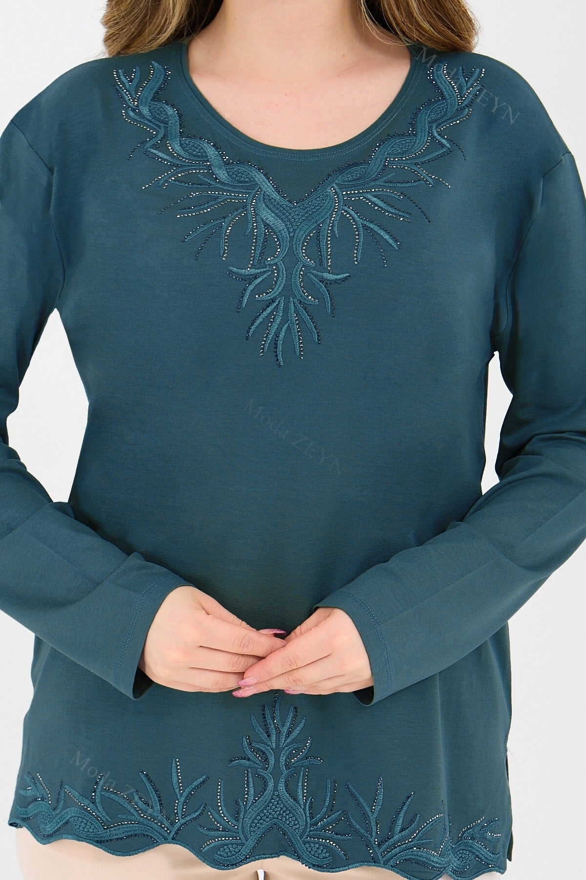 Kadın Orta Yaş Ve Üzeri Viskon Yaka Etek Taşlı Işlemeli Likralı Koyu Kahverengi Anne Penye Bluz