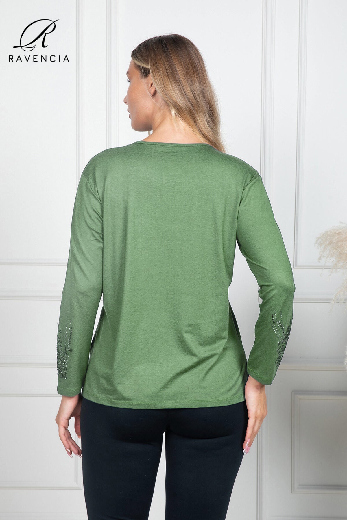 Kadın Orta Yaş Ve Üzeri Kaplama Çiçek Desenli Taşlı Işlemeli Likralı Anne Penye Bluz