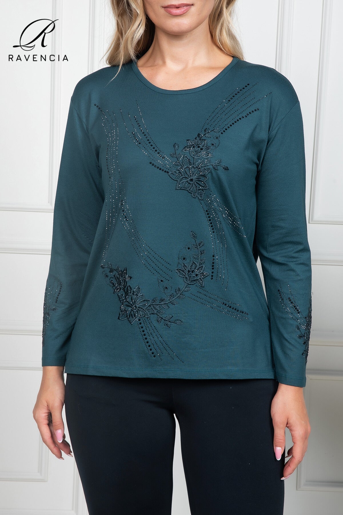 Kadın Orta Yaş Ve Üzeri Kaplama Çiçek Desenli Taşlı Işlemeli Likralı Anne Penye Bluz