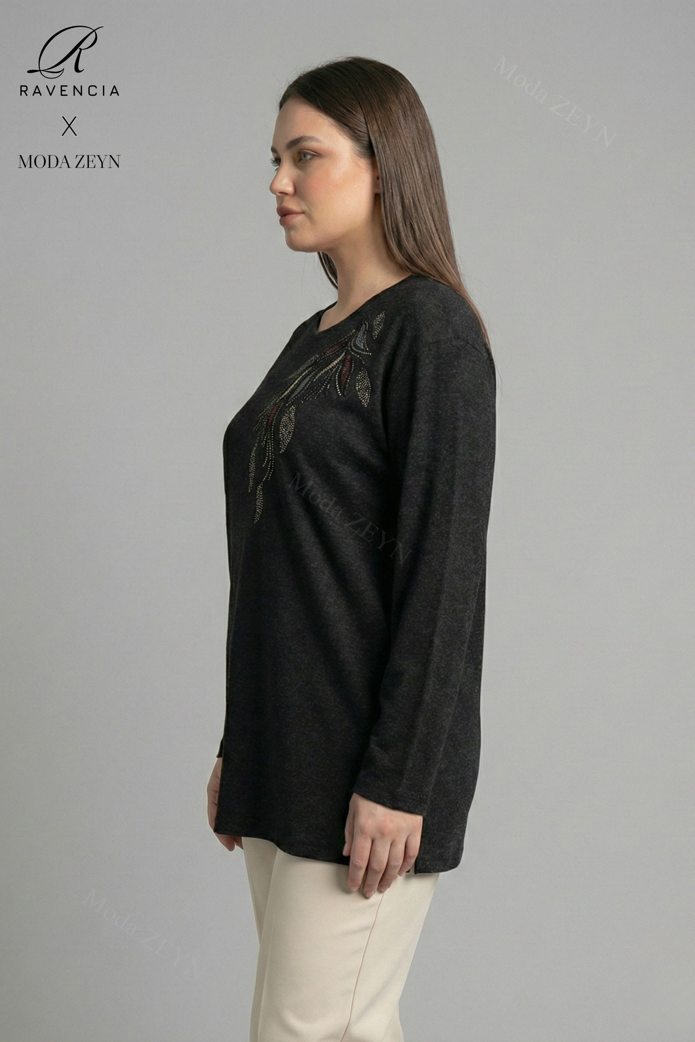 Kadın Büyük Beden Renkli Yaprak Desenli Taşlı Likralı Yırtmaçlı Yün Viskon Anne Penye Bluz