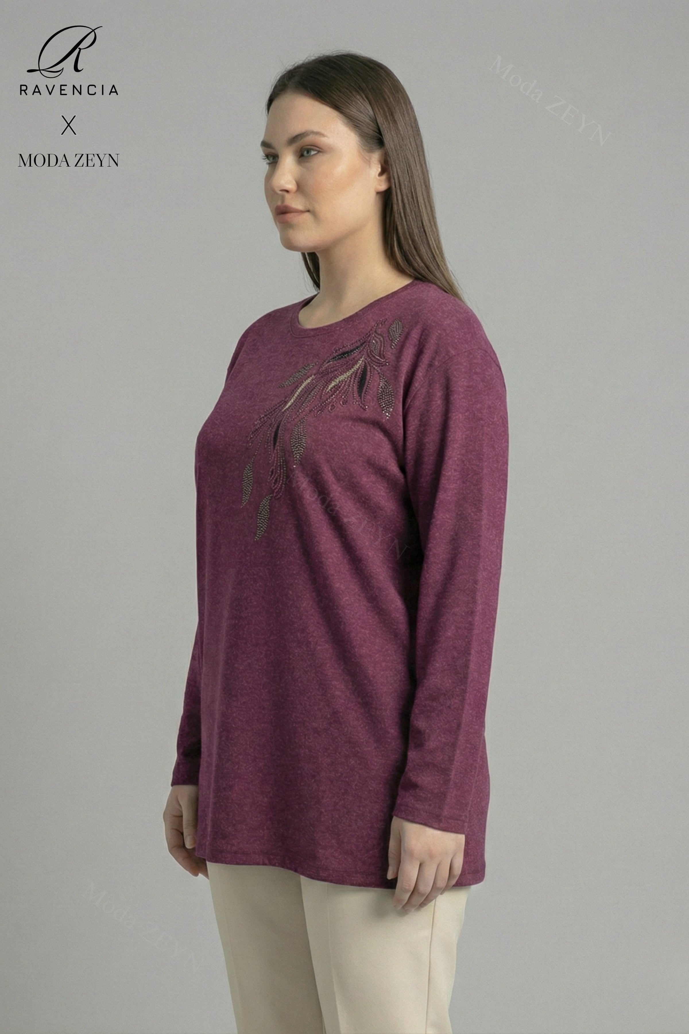 Kadın Büyük Beden Renkli Yaprak Desenli Taşlı Likralı Yırtmaçlı Yün Viskon Anne Penye Bluz